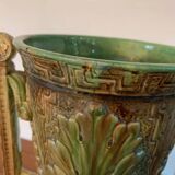 Vase amphore ancien en barbotine – Faïence décor grec antique – Signé 0E V