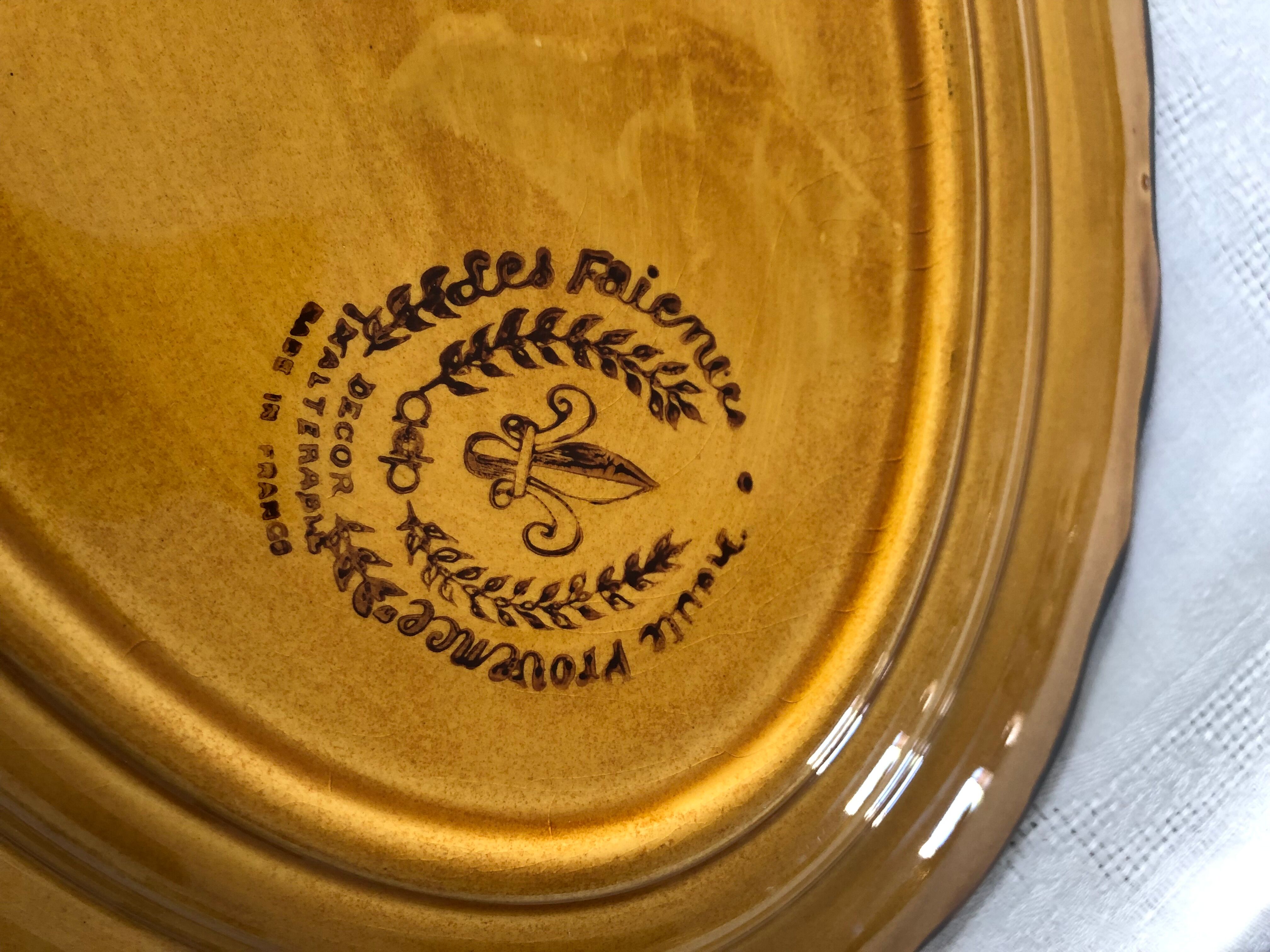 Oval dish the earthenware of Haute Provence