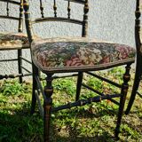 These magnificent Naolena III chairs are in excellent condition.