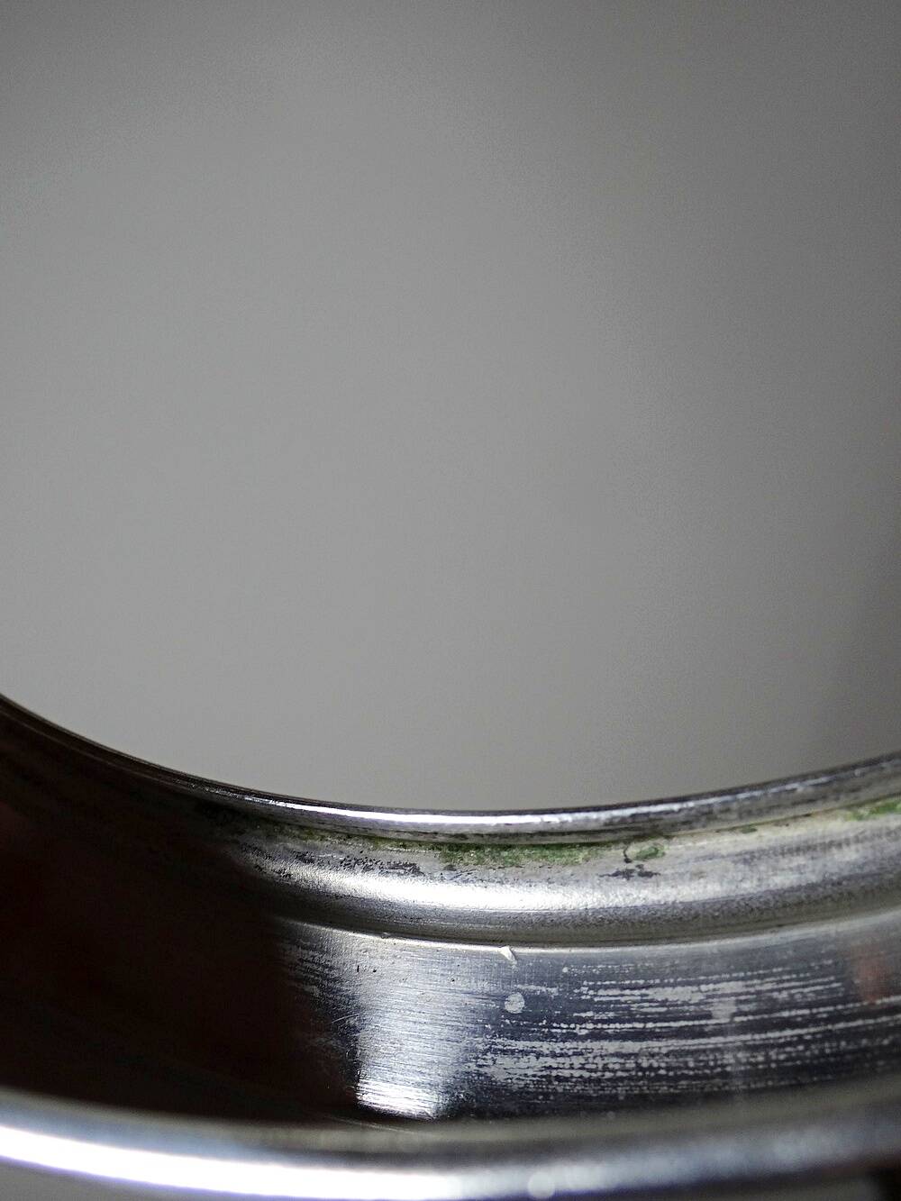 Rare vintage oriental covered serving dish in silver-plated metal, mid-20th century.