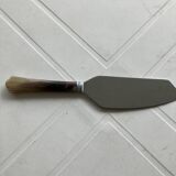 Cake server