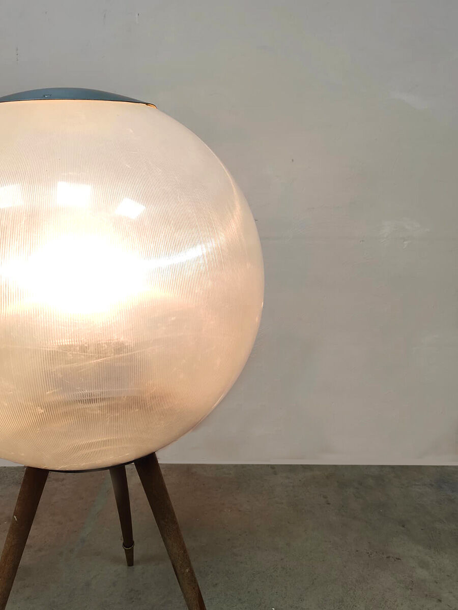Space age tripot ball floor lamp vintage sphere
