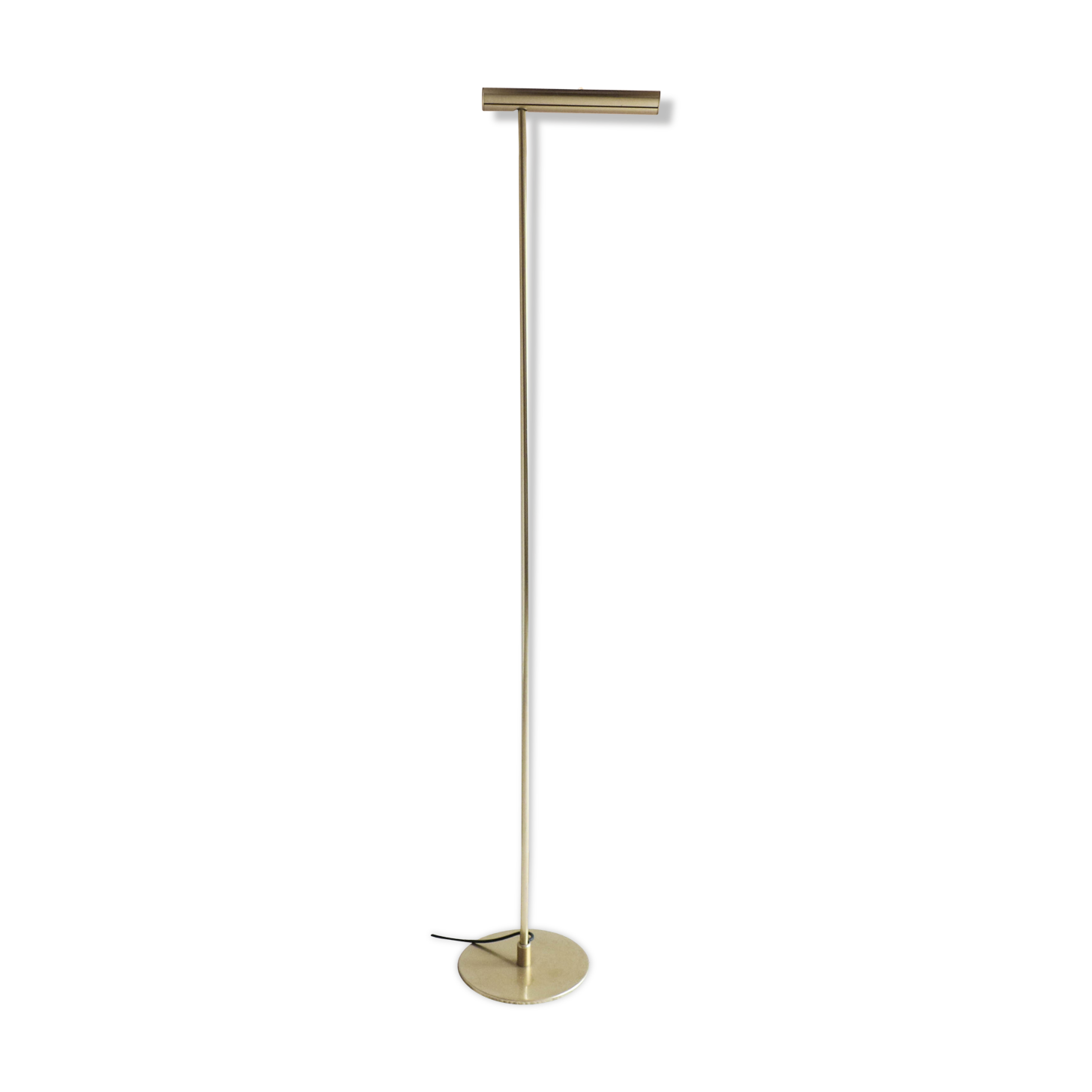 Minimalist Italian brass lamppost