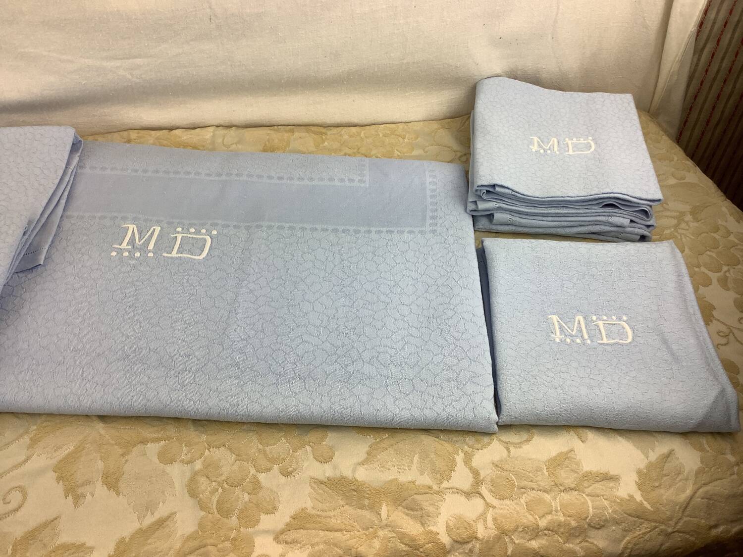 Vintage nappe & serviettes damassés monogramme