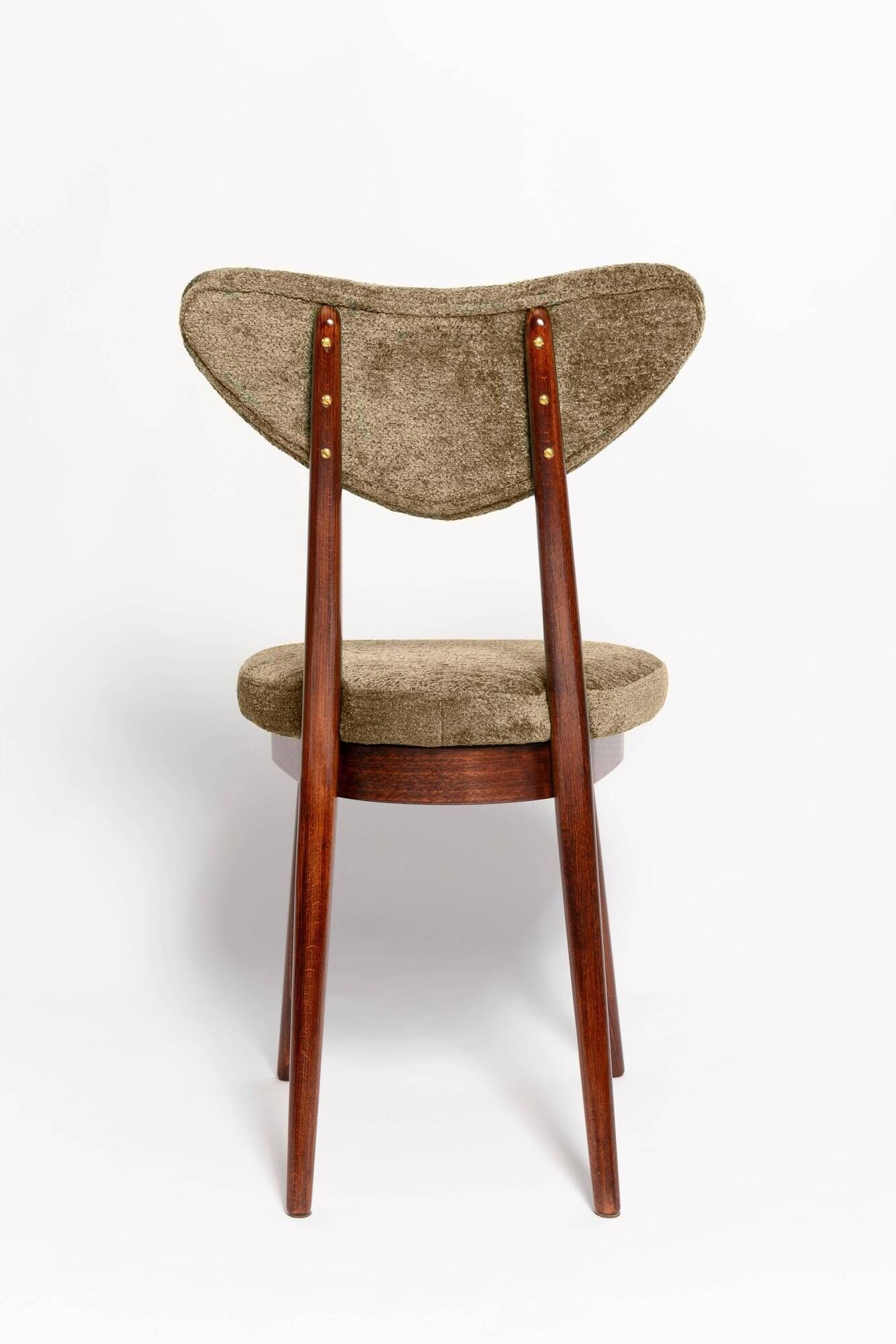 Fauteuil vintage olive vert cœur en velours, Europe, 1960s