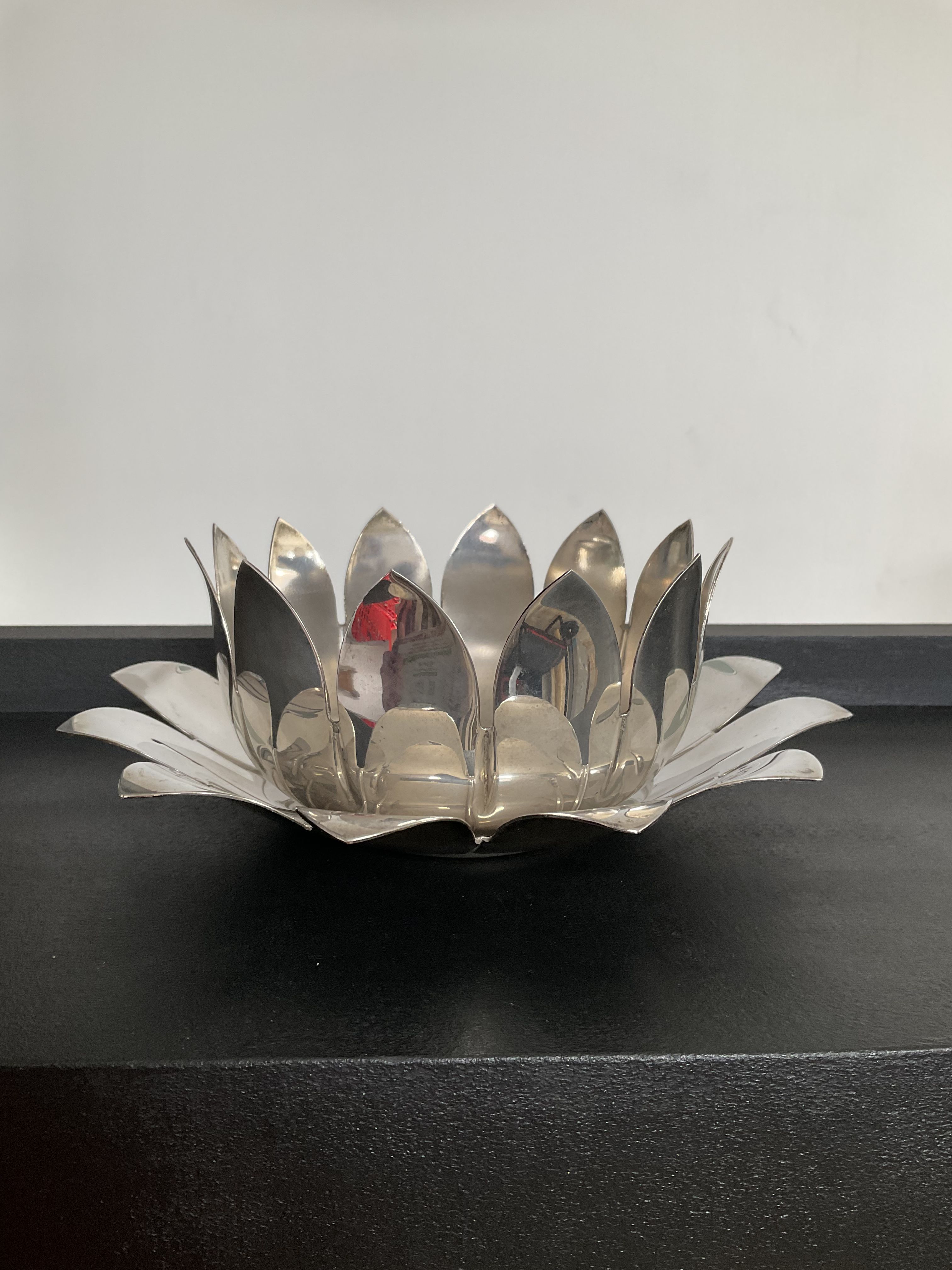 Empty Lotus pocket in silver metal Italy 70s
