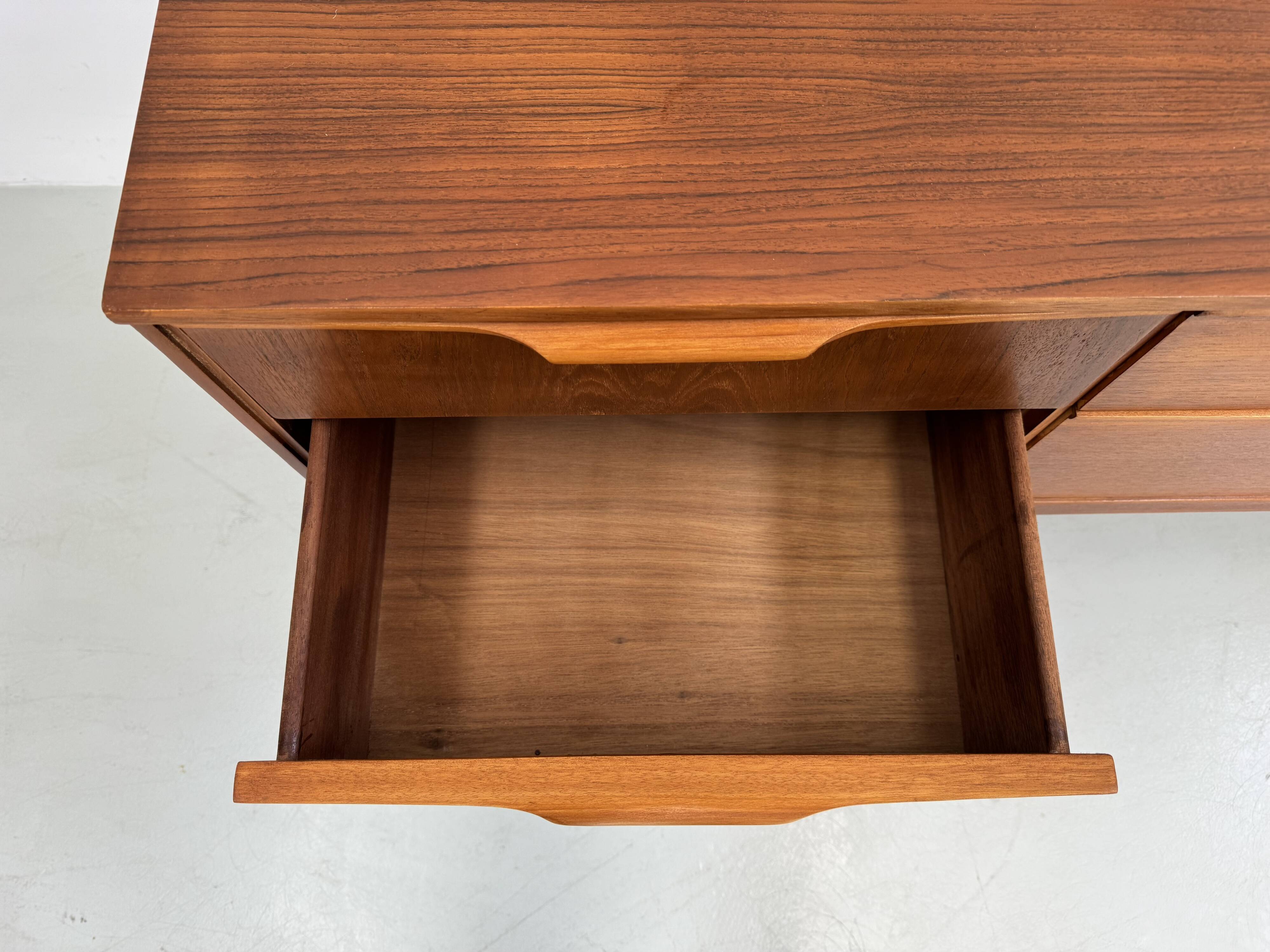 Vintage sideboard with 6 drawers by Austinsuite, designed by Frank Guille i