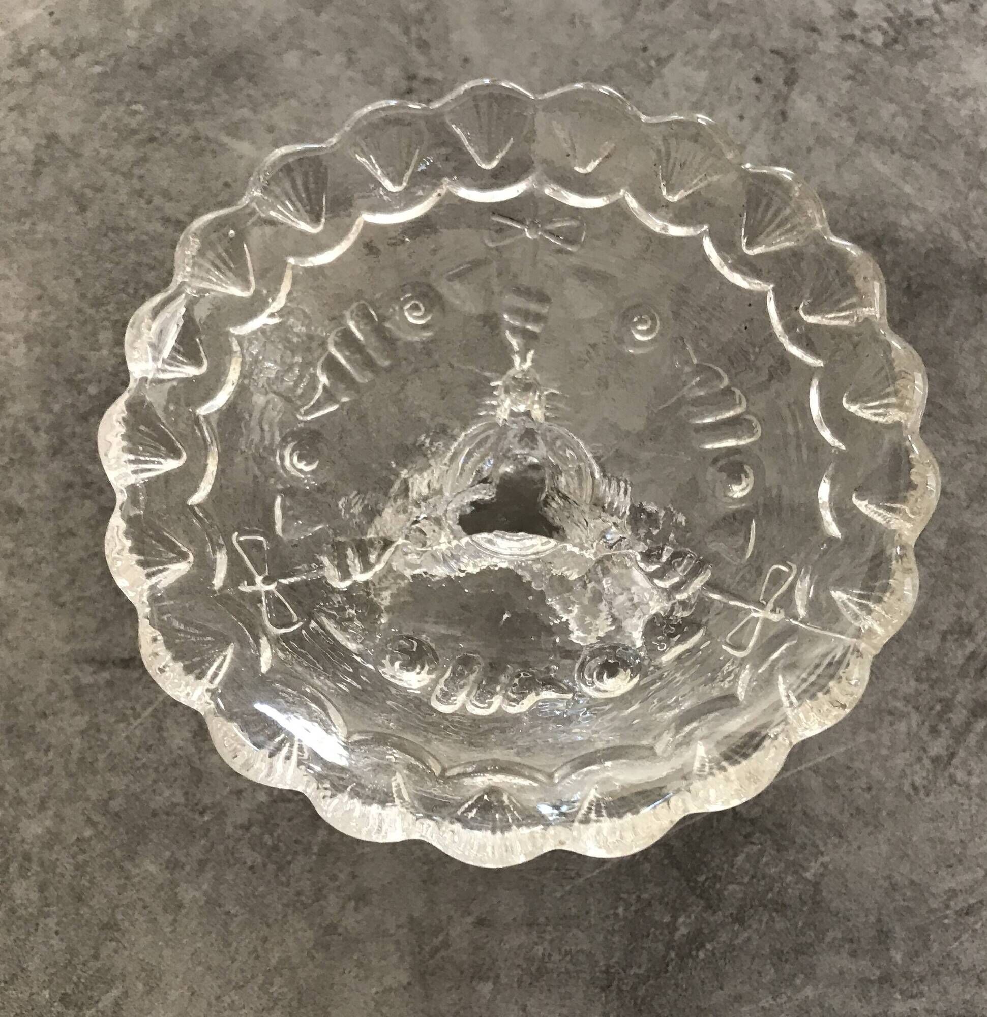 Vide-poche footed bowl in molded glass from portieux vallerysthal