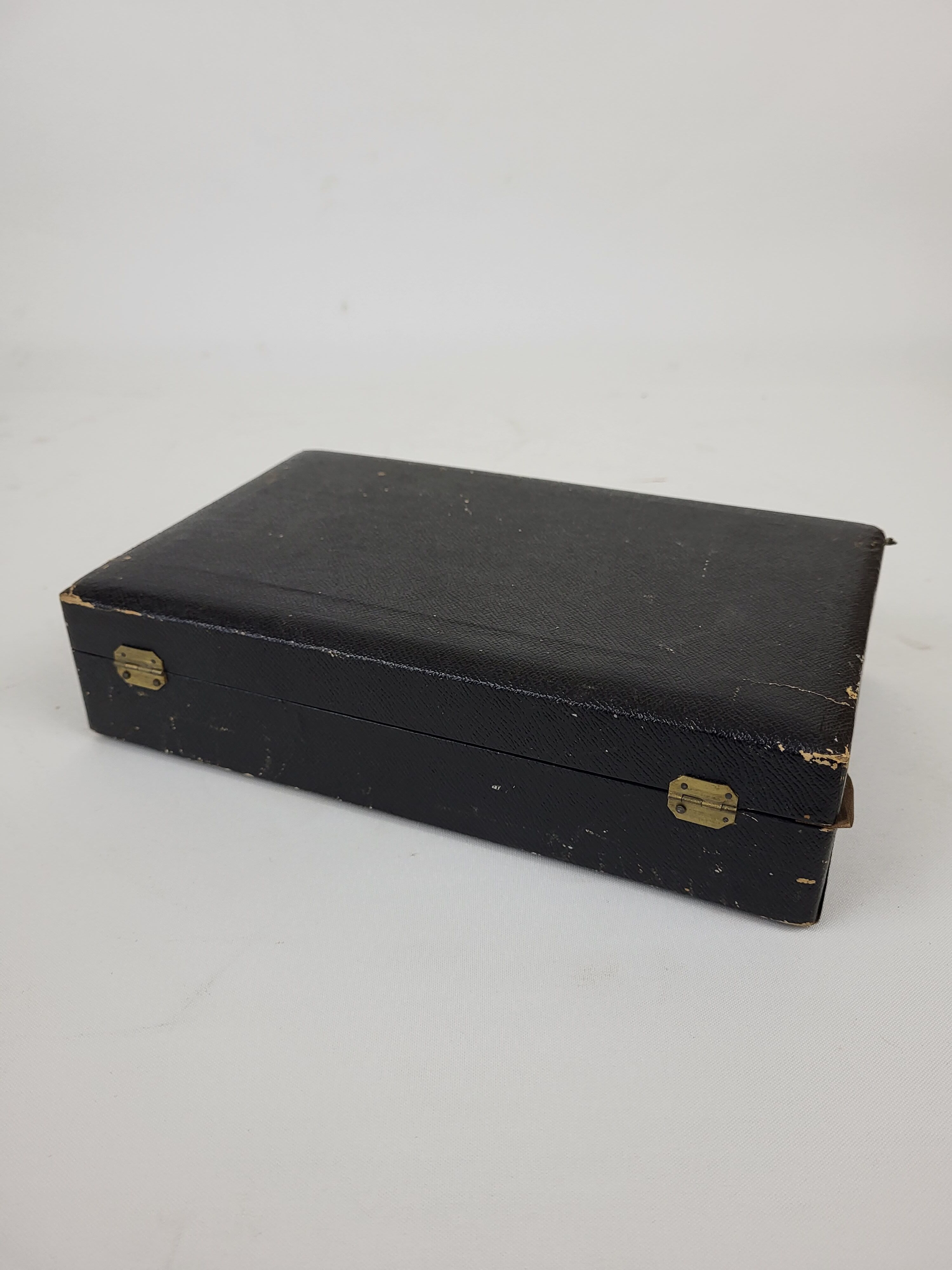 Ménagère 12 couverts en métal argenté 72gr