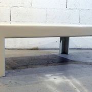 Table basse en bois laqué