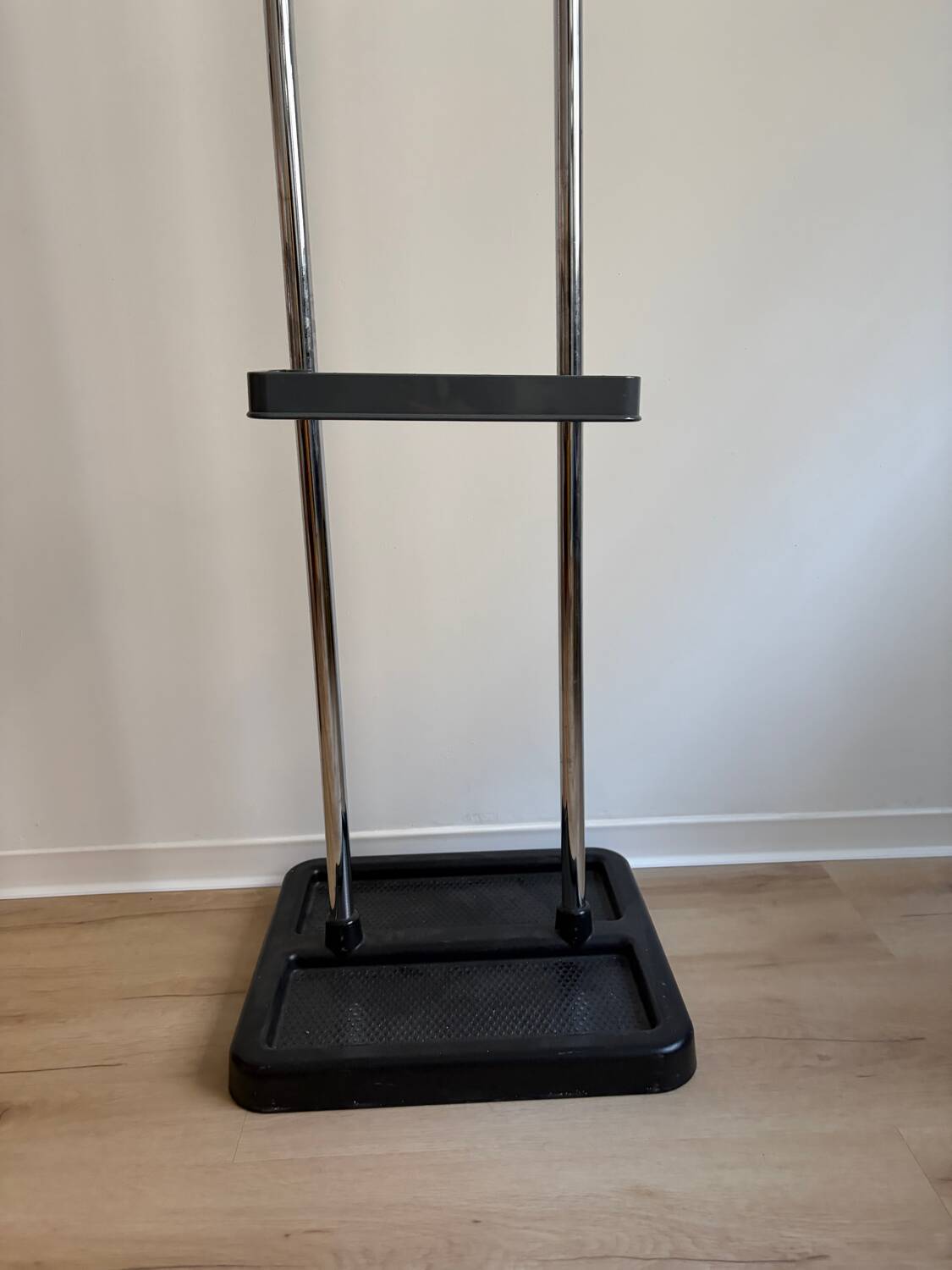 Coat rack Space Age design by Jean Pierre Vitrac for manade 70s/80s.