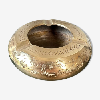Round brass ashtray