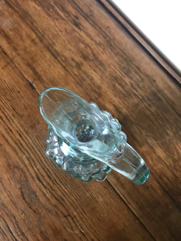 Carafe in the shape of a bunch of grapes