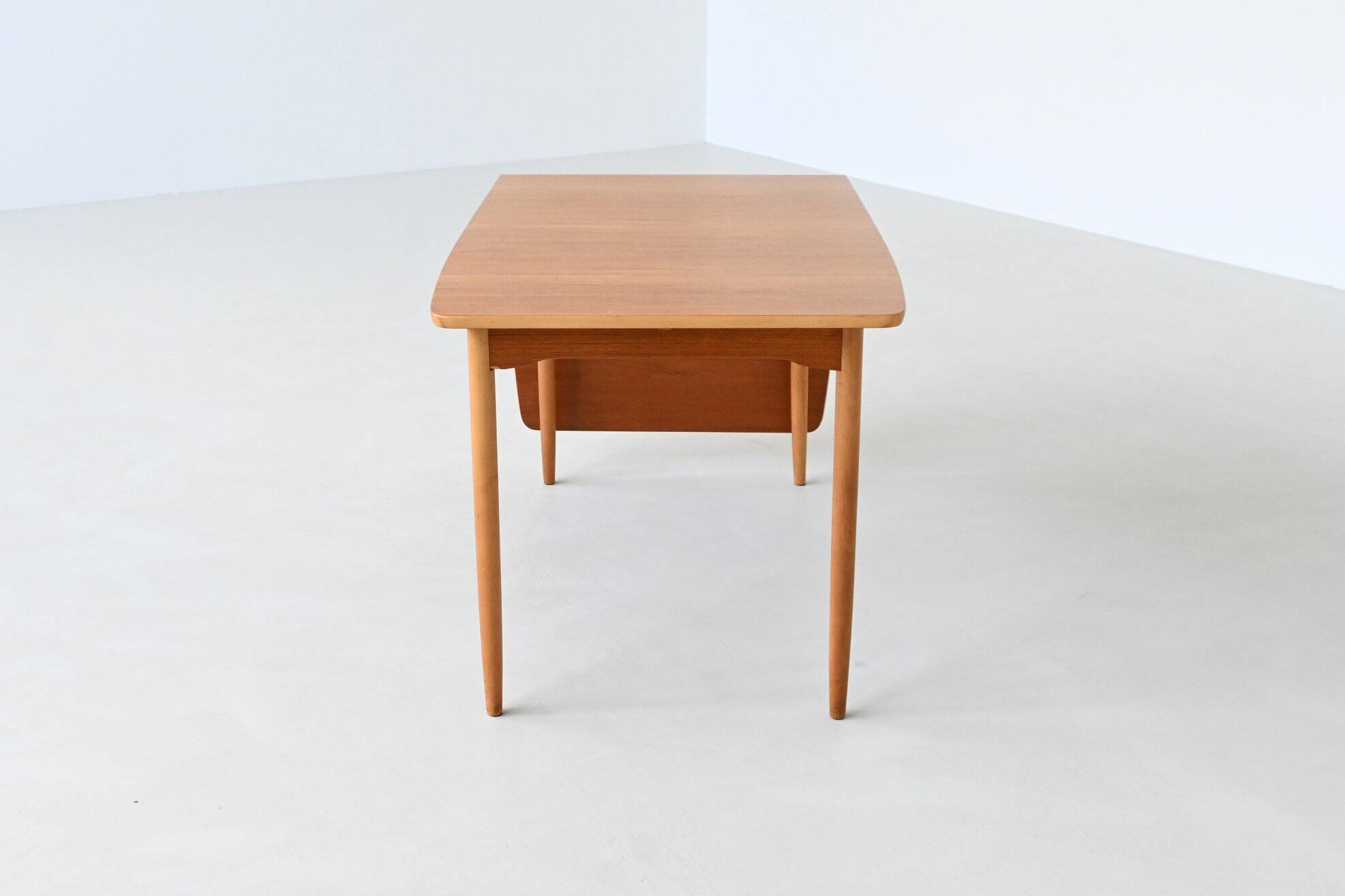 Hans Wegner drop-leaf dining table in beach and teak Denmark 1950