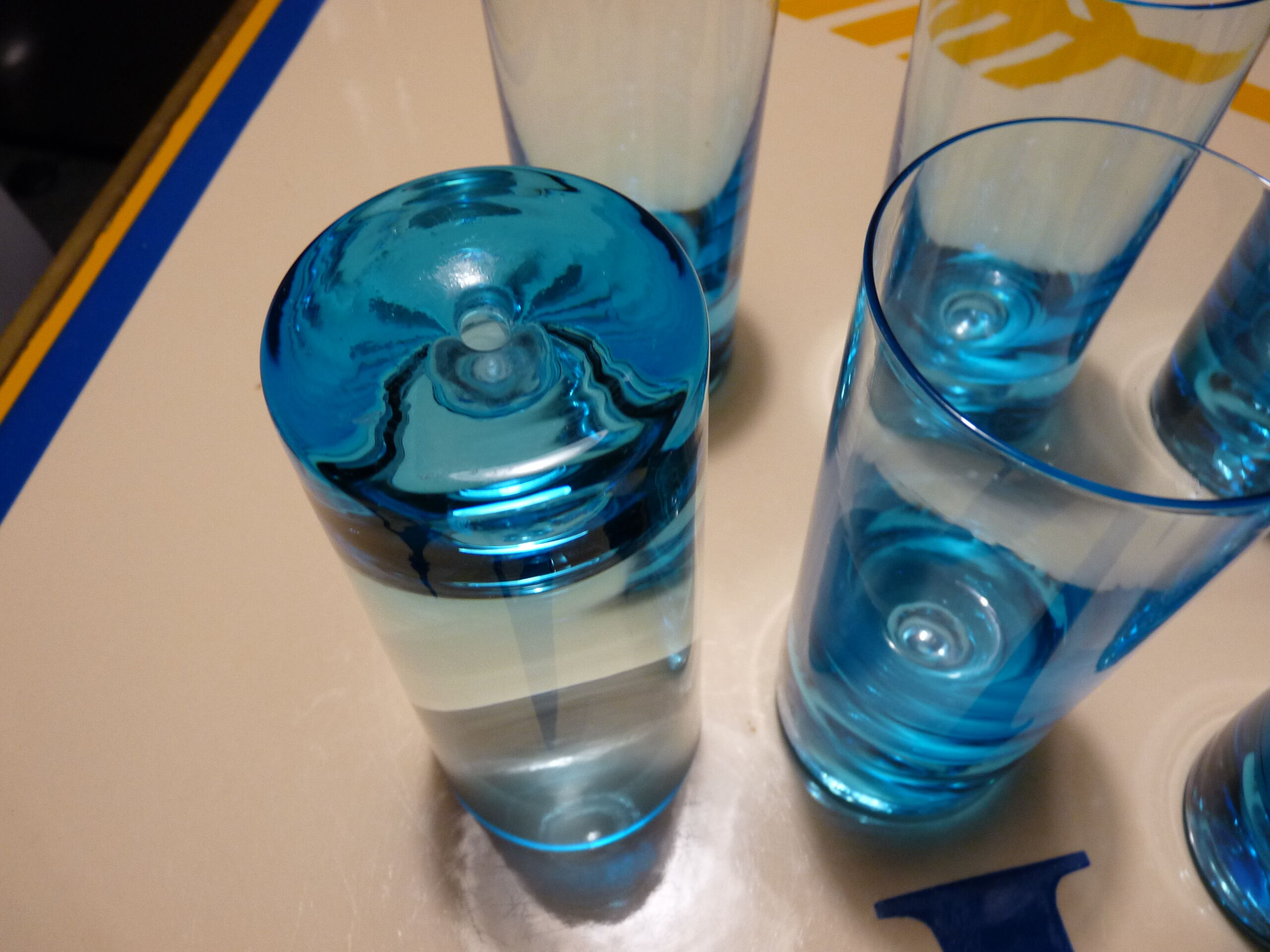 Verres a orangeade coktail bleus turquoise vintage