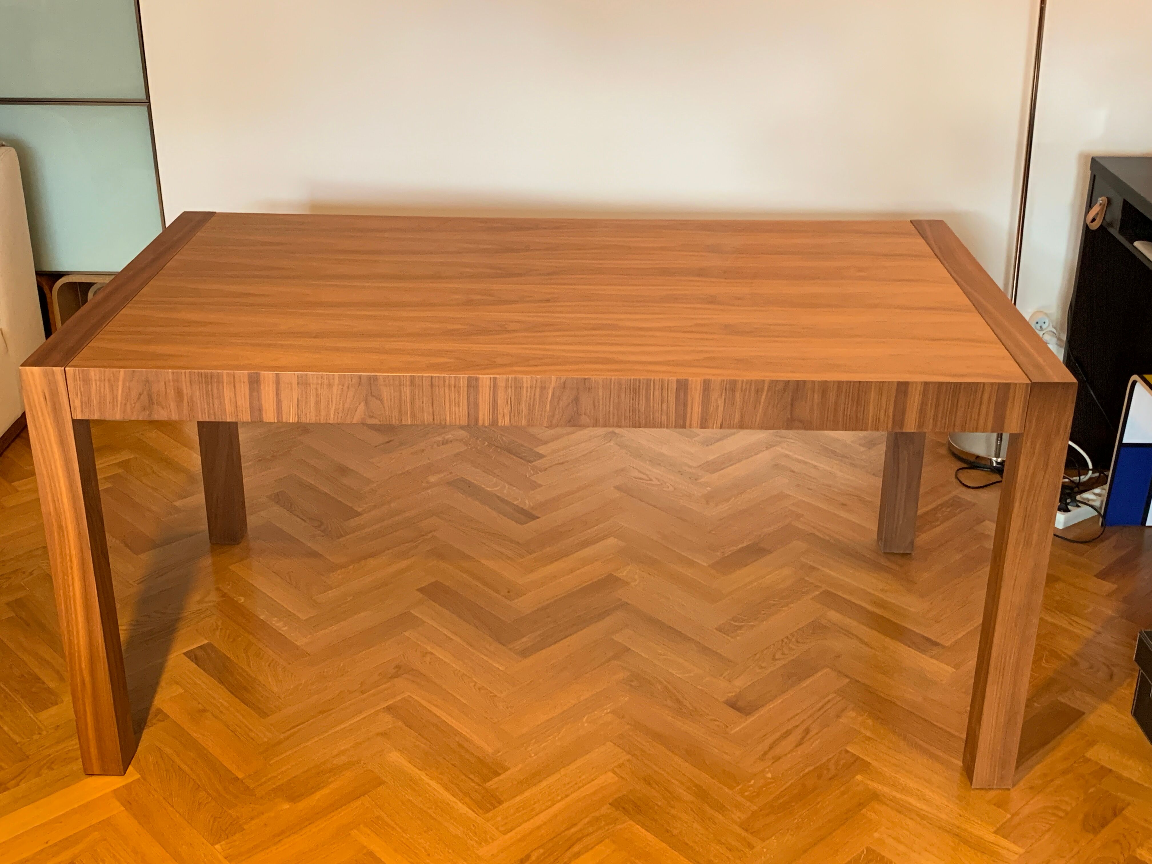 Expandable table New York 1920