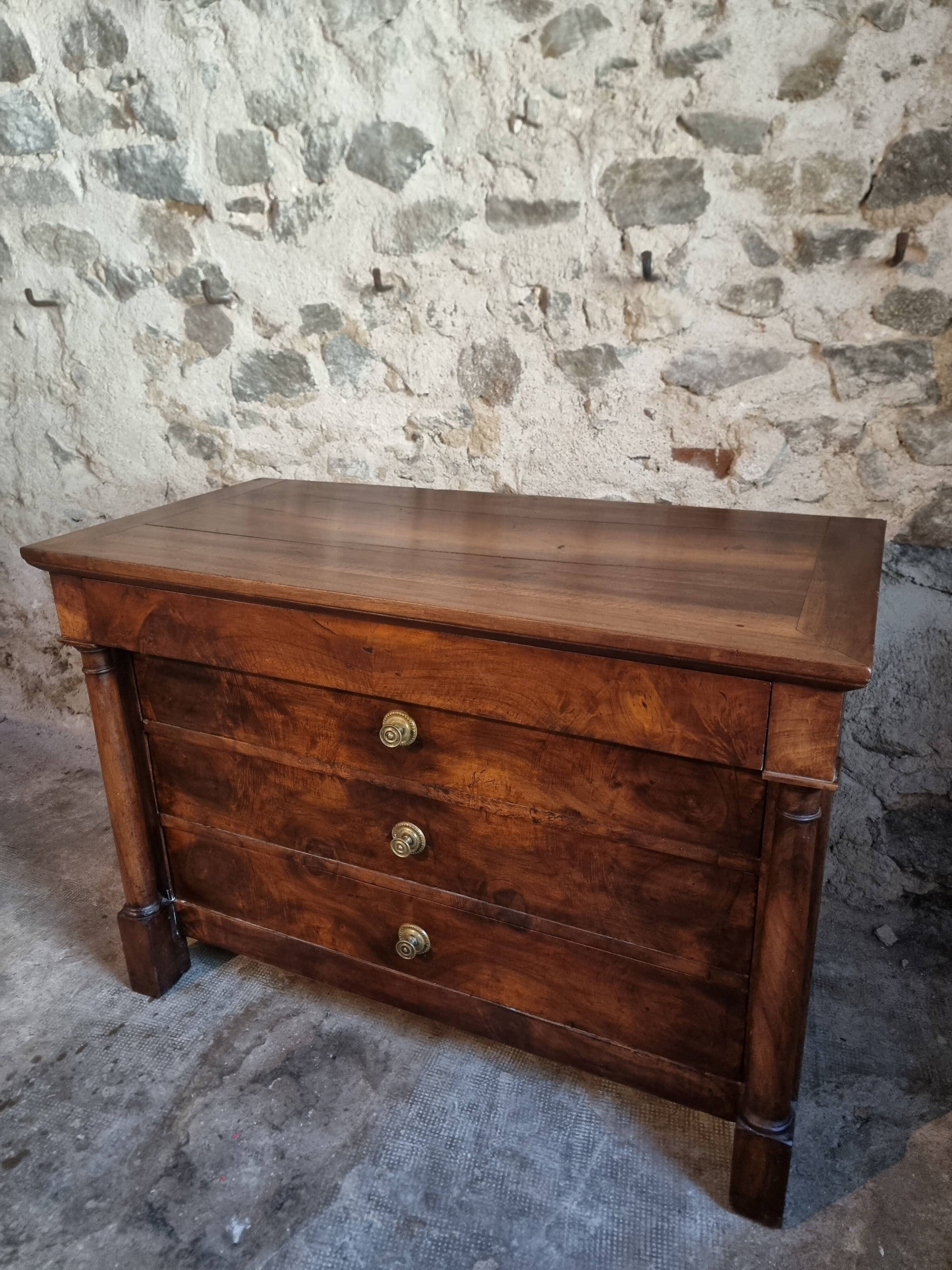 Antique French walnut commode, early 19th century (1800–1830), 4 drawers.