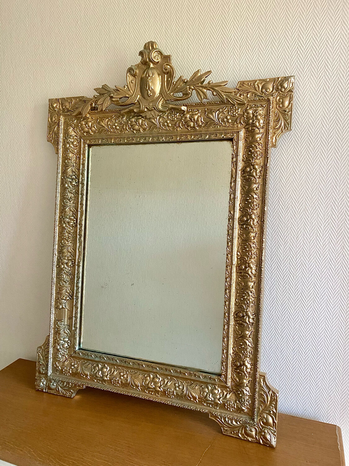Large gilded patinated Louis XV mirror