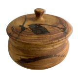 Ancient pot and its lid Pottery of the Dove in sandstone 1975