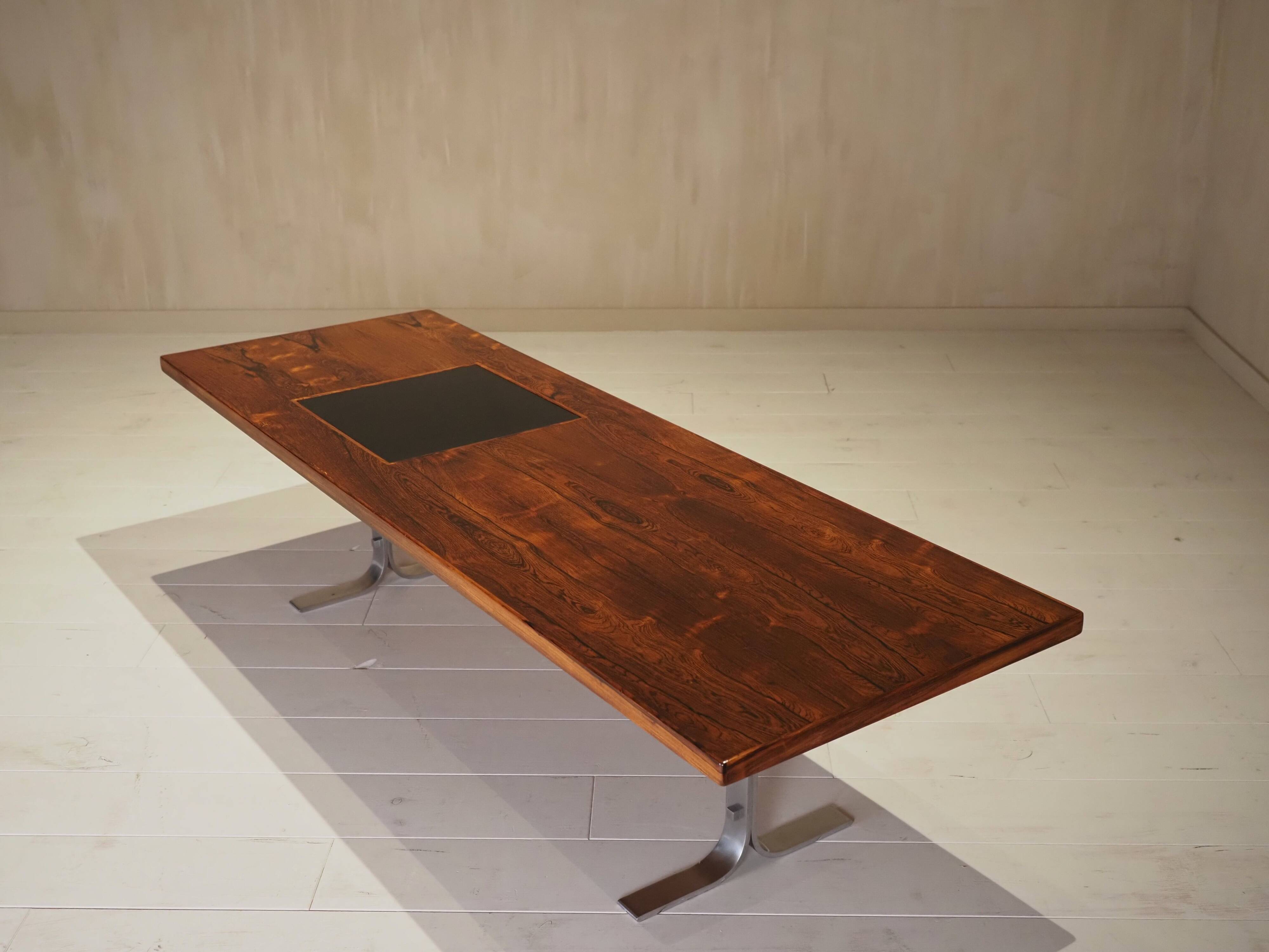 "Model 66" coffee table from the 1950s by Erik Bach.