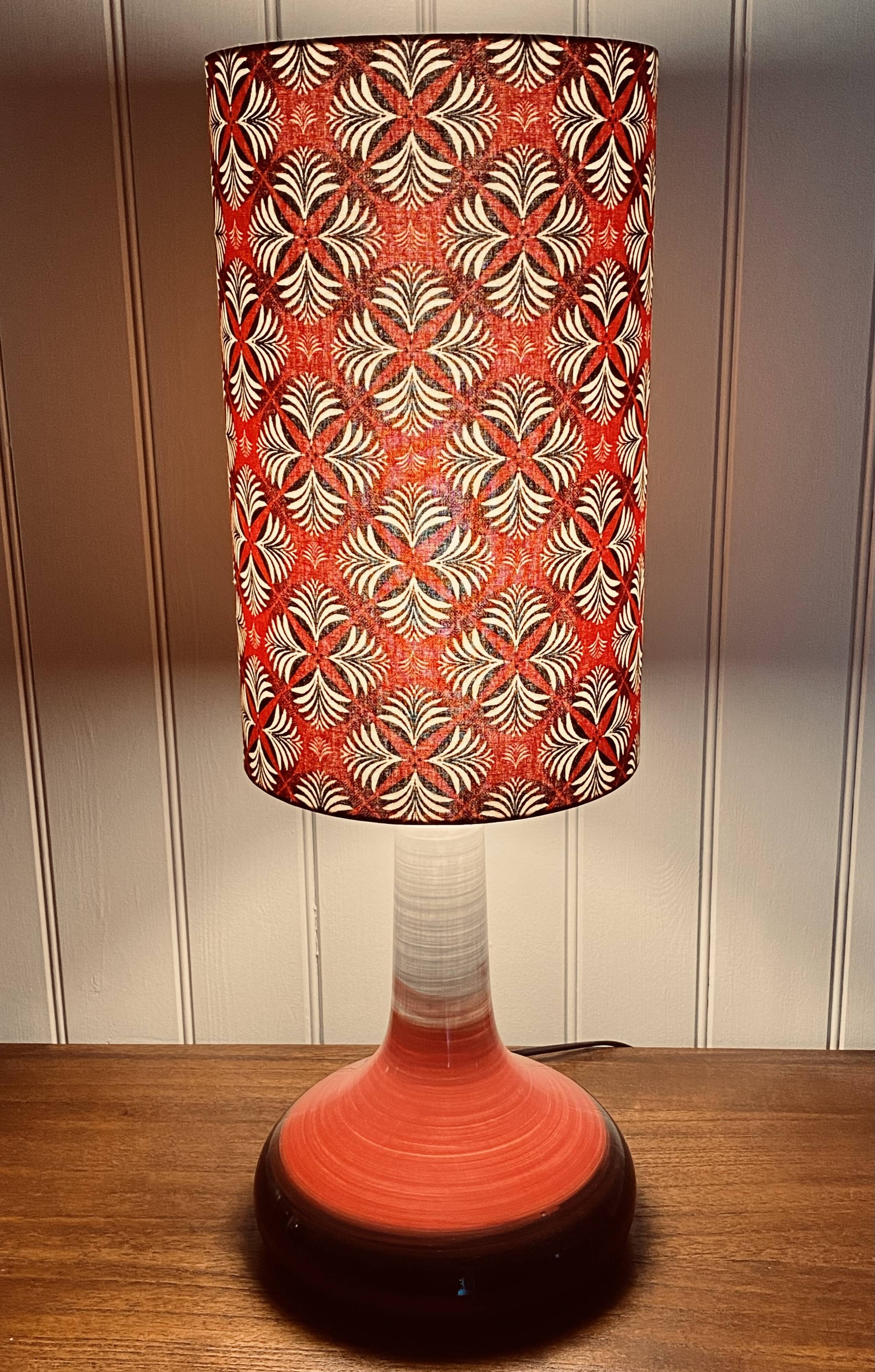 Vintage-style tulip floor lamp