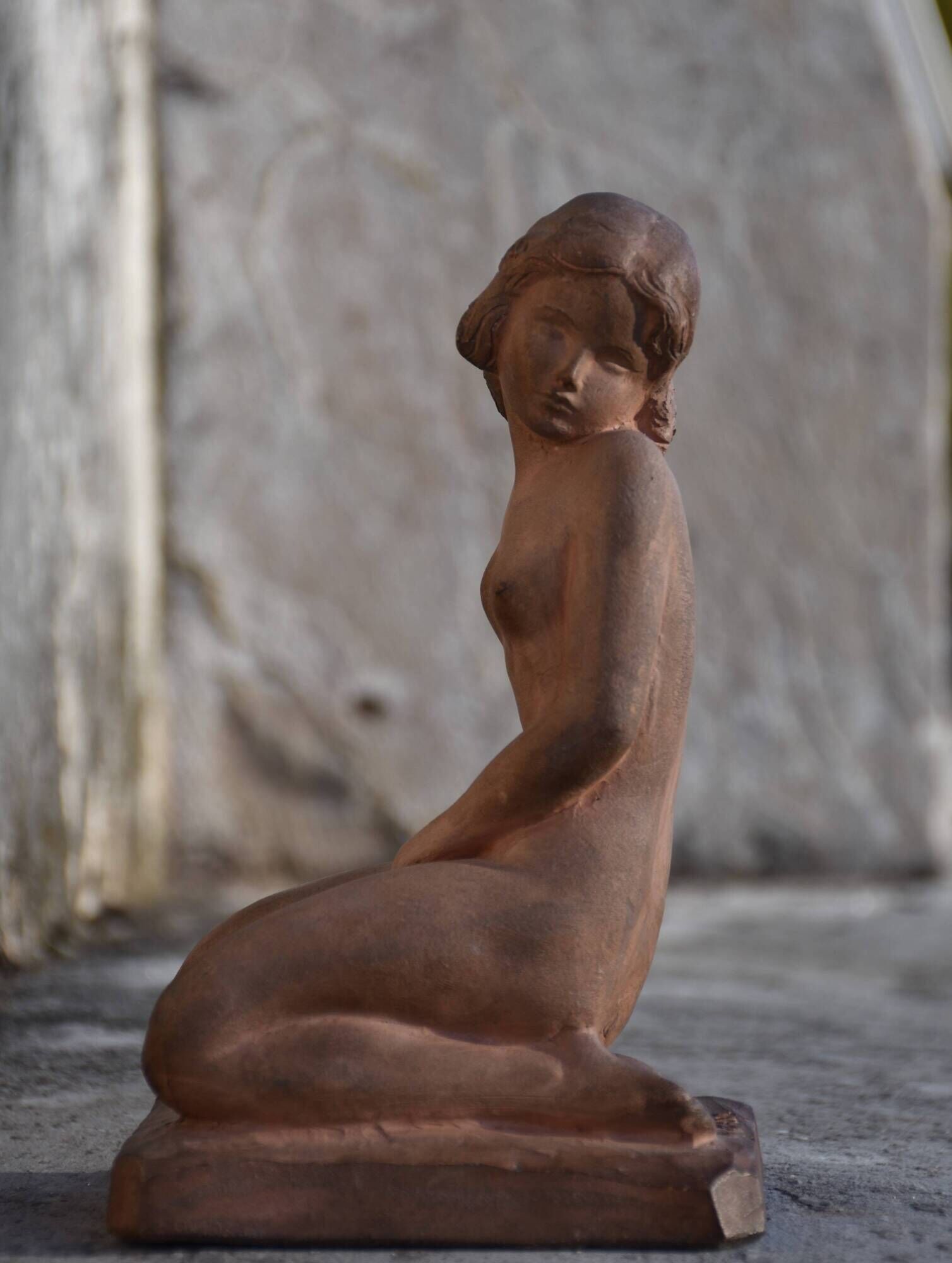 Ignacio gallo (valladolid 1887 - paris 1956), nude woman on knees (circa 1925)