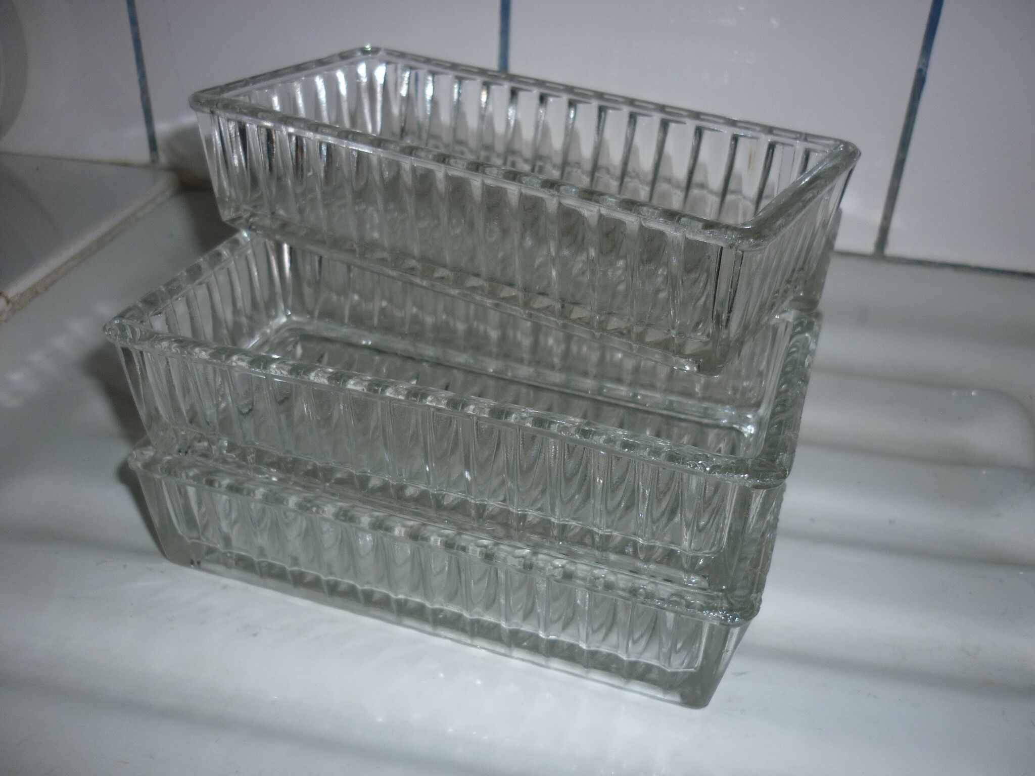 5 moulded and fluted glass ramekins