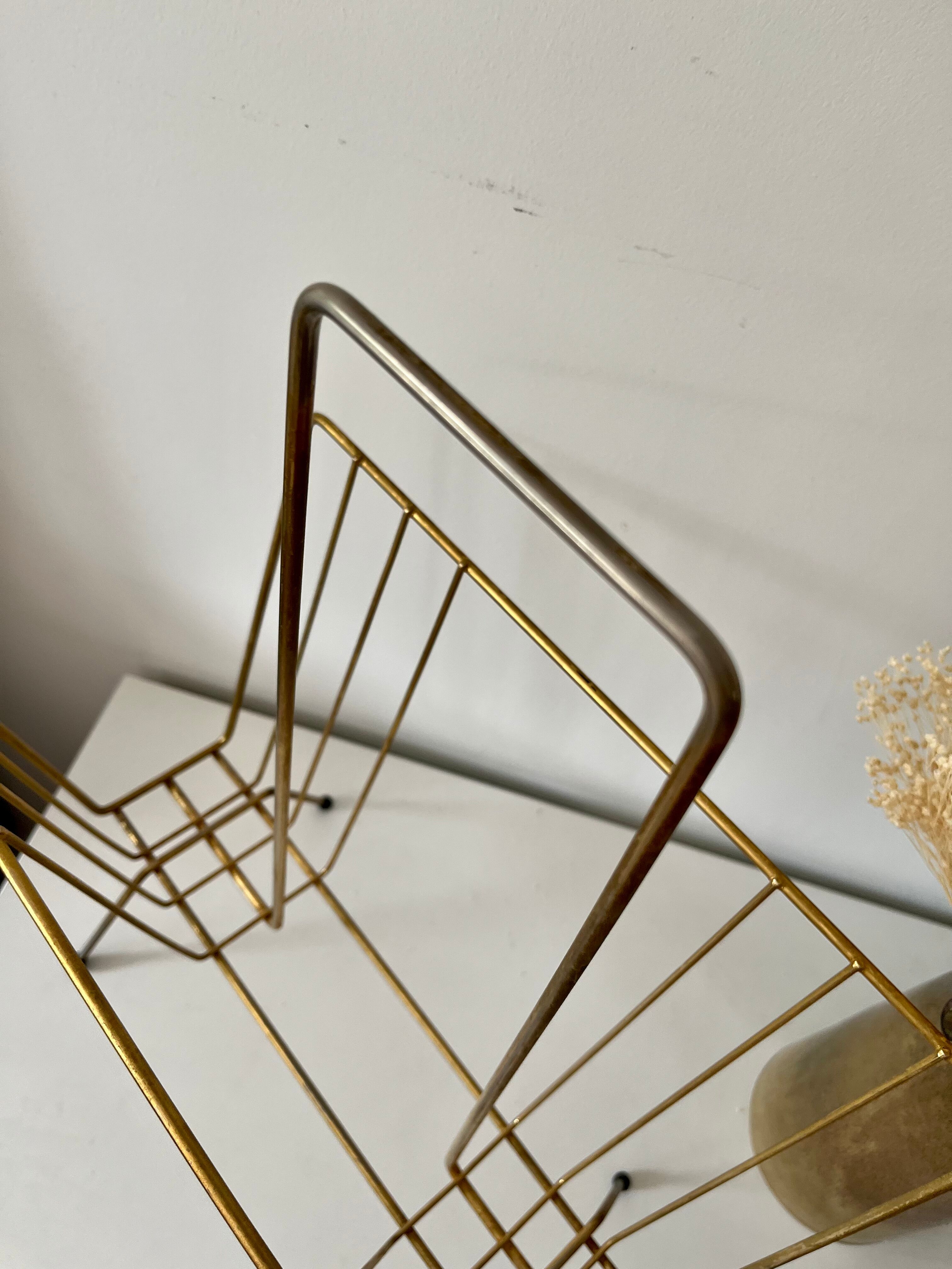 Vintage magazine holder