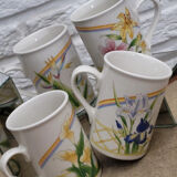 Set of 4 vintage cups