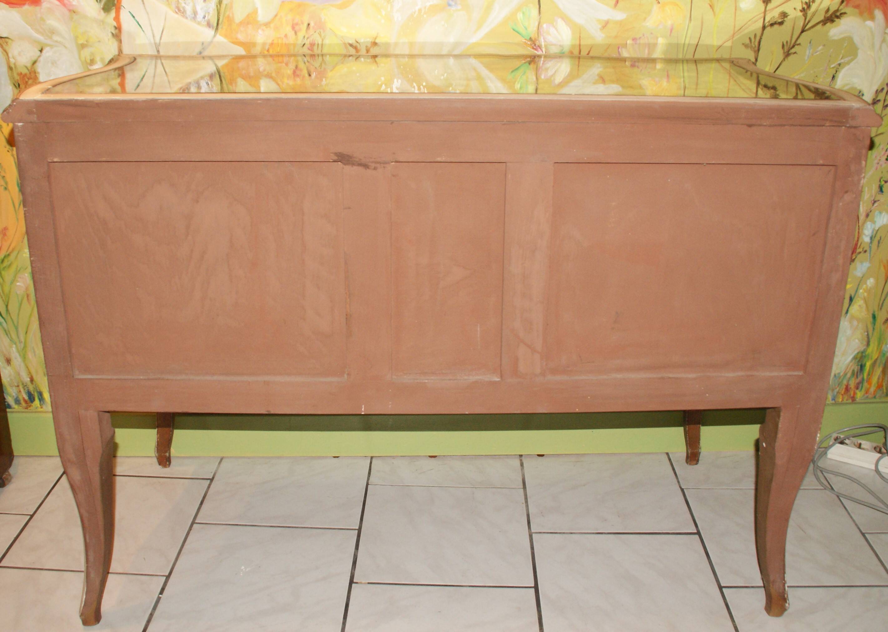 Commode 1900 galbée de style Louis xv