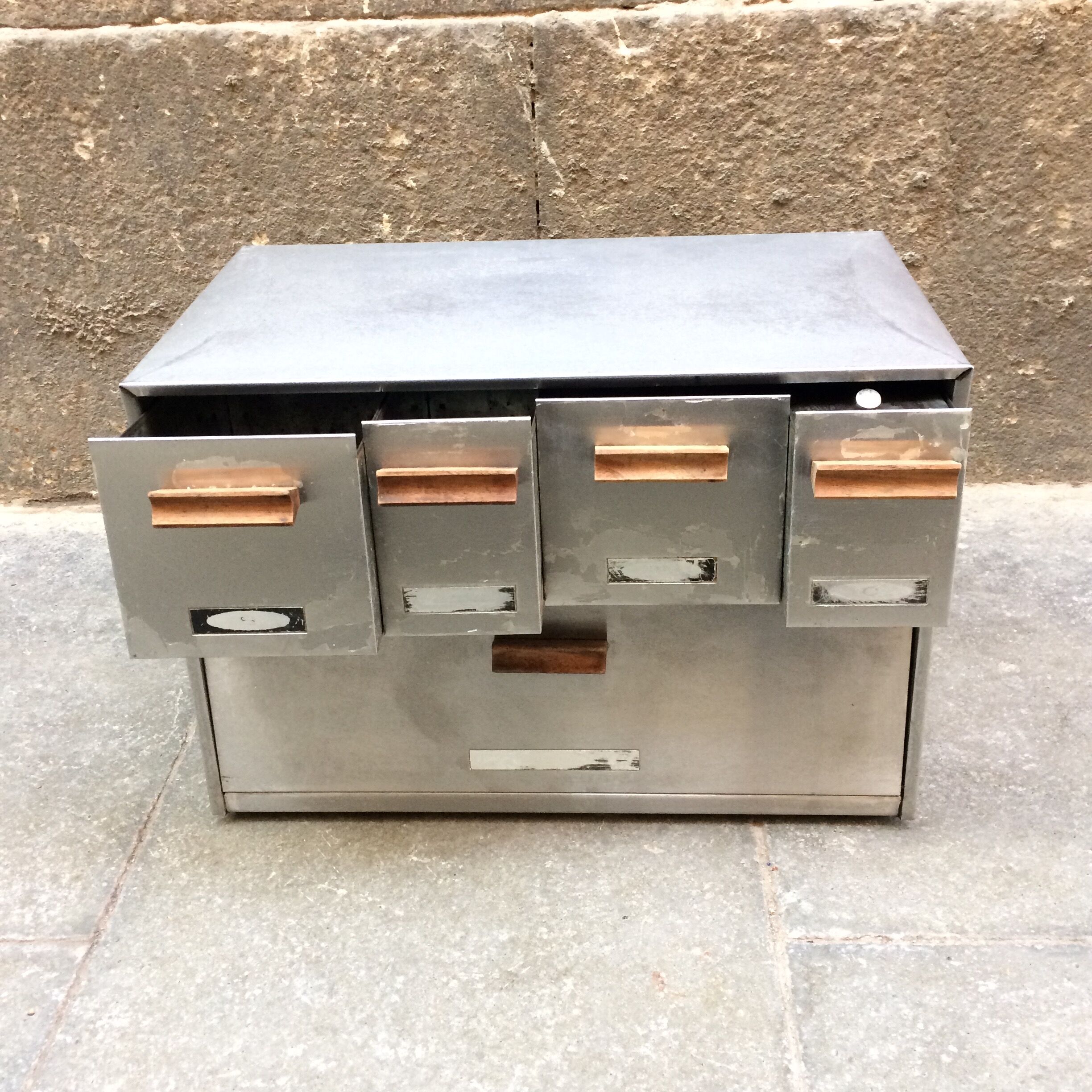 Meuble de metier ancien