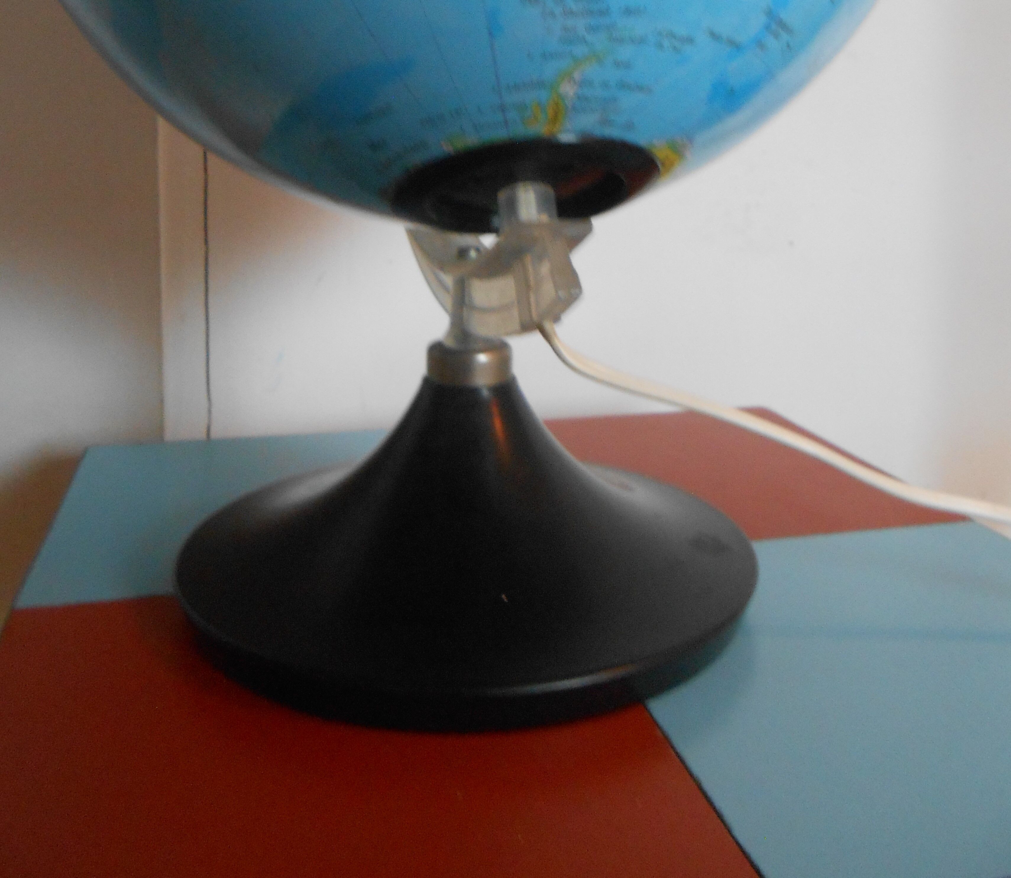 Globe terrestre lumineux