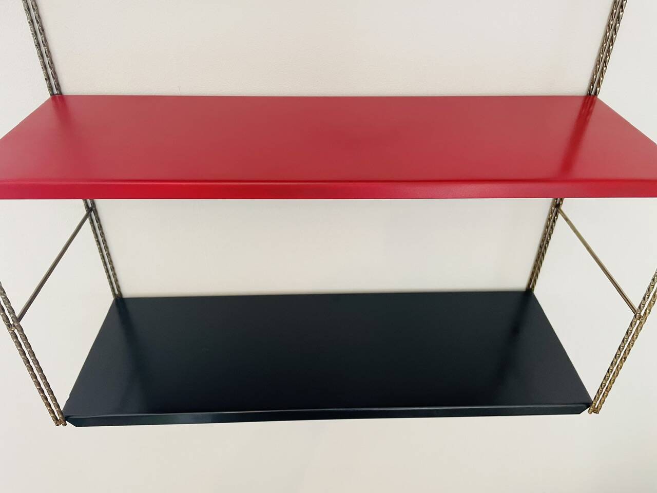 Adjustable wall shelf Mid-Century Modern in brass and metal