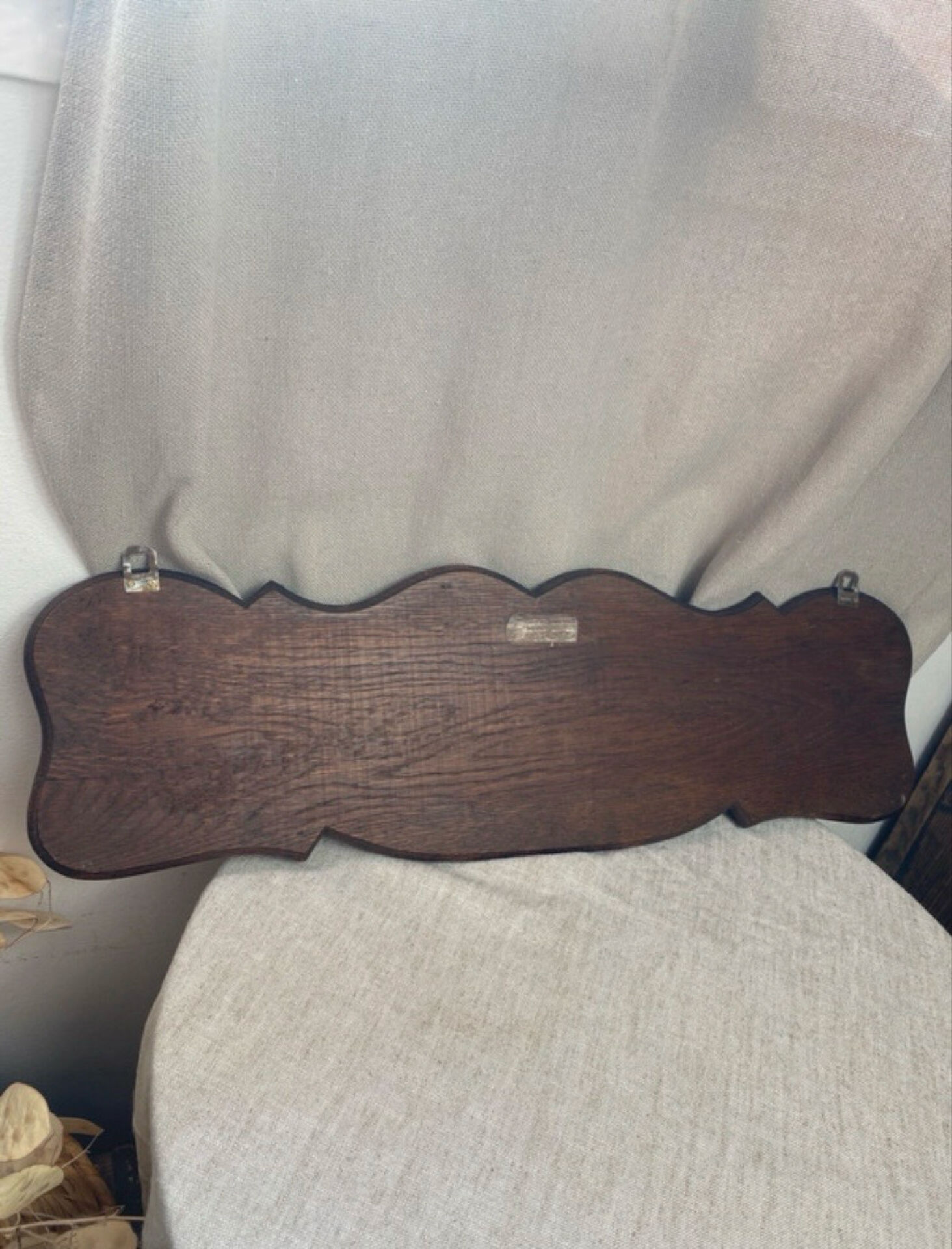 Porte-manteaux mural en bois, trois crochets en bronze