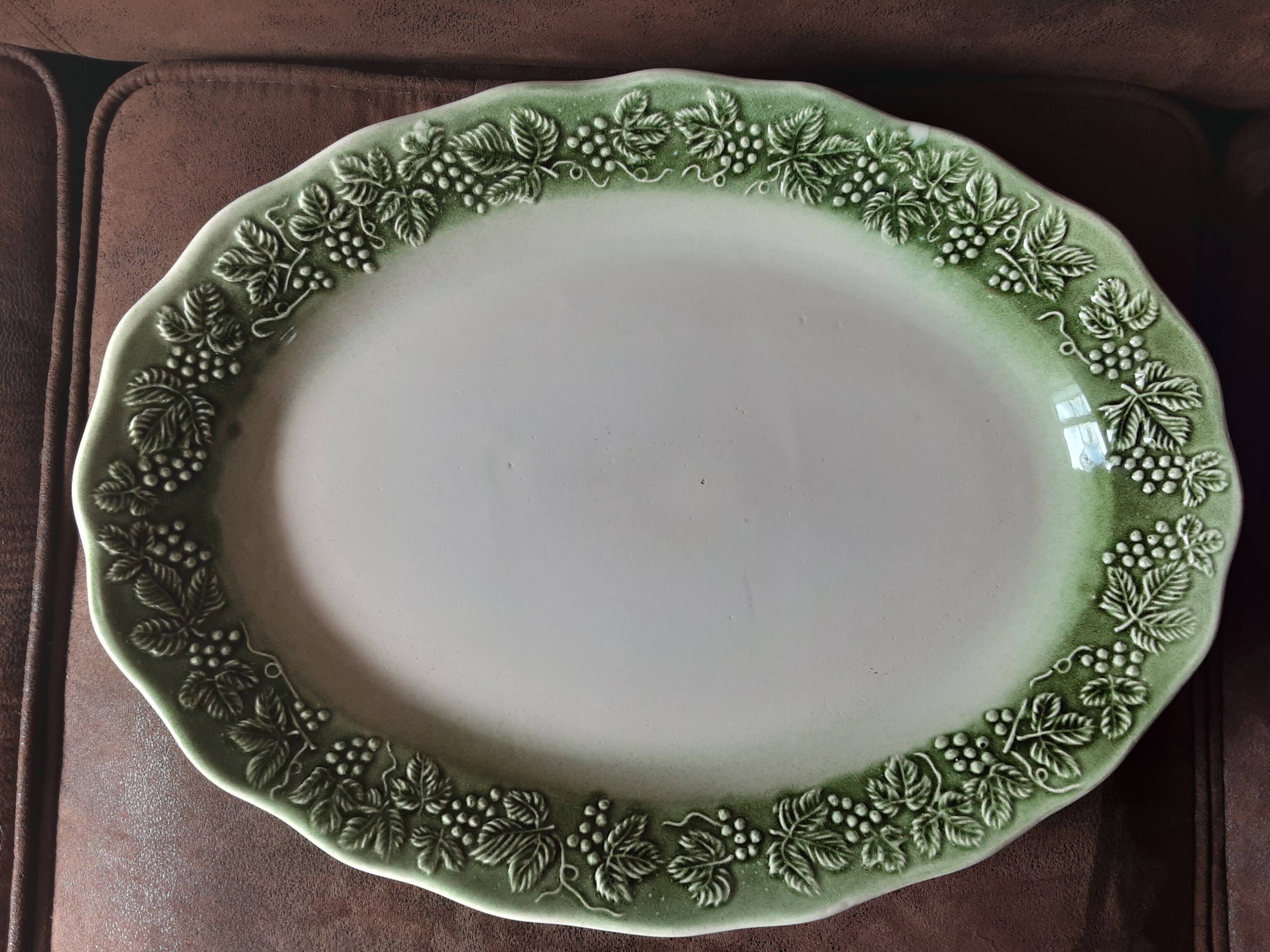 Oval ceramic dish in slip style