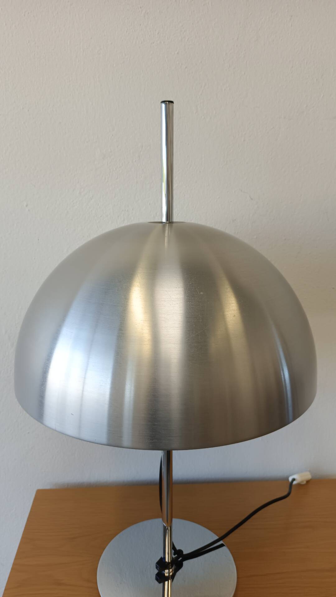 Aluminium mushroom lamp
