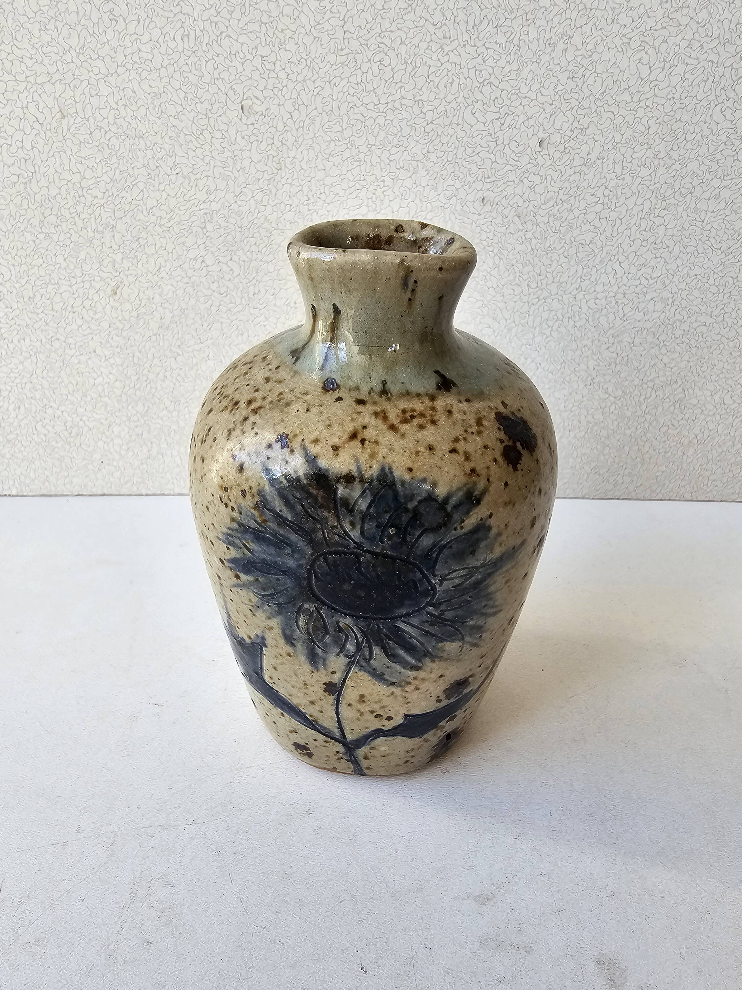 Vase with floral motif in enamelled ceramic - signed Suzanne Dauliach