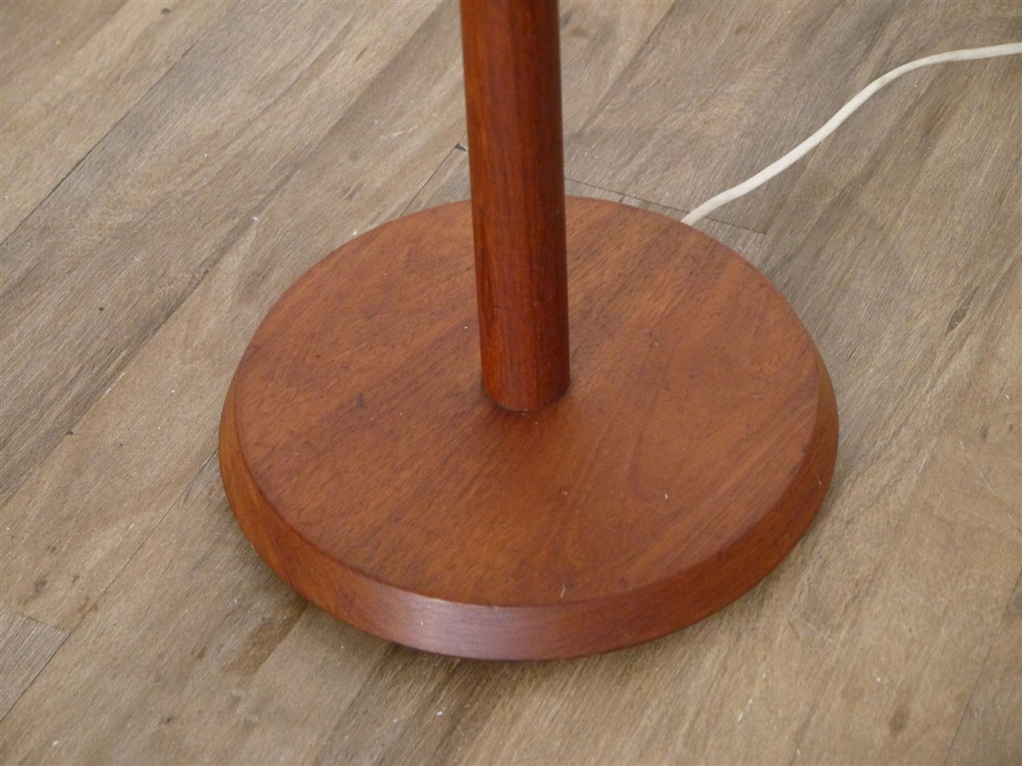 Lampadaire vintage scandinave en teck 1960