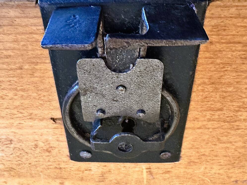 Antique 1903 French wedding chest trunk coffer, 1903 France.