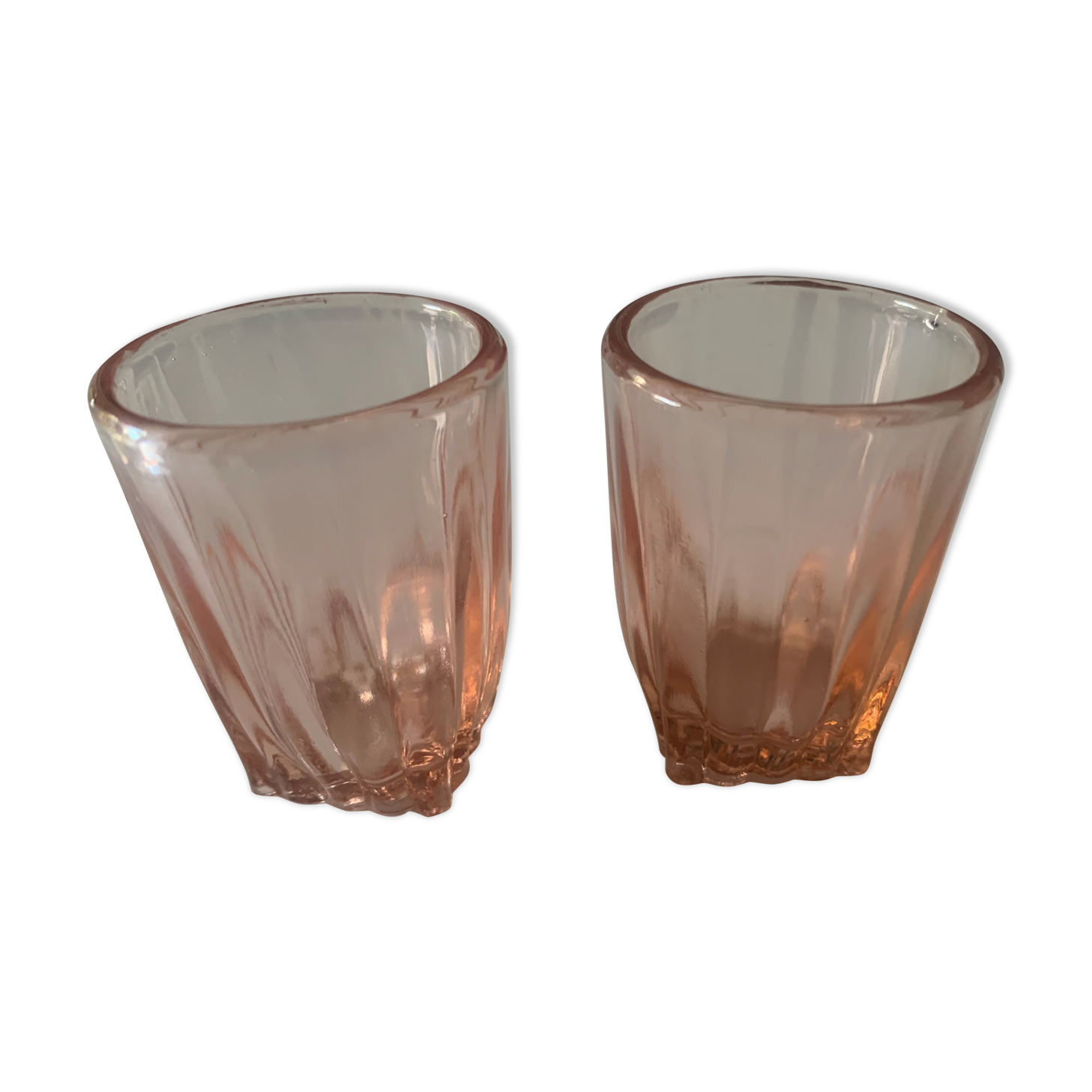 Set of 2 liquor glasses, pink glass