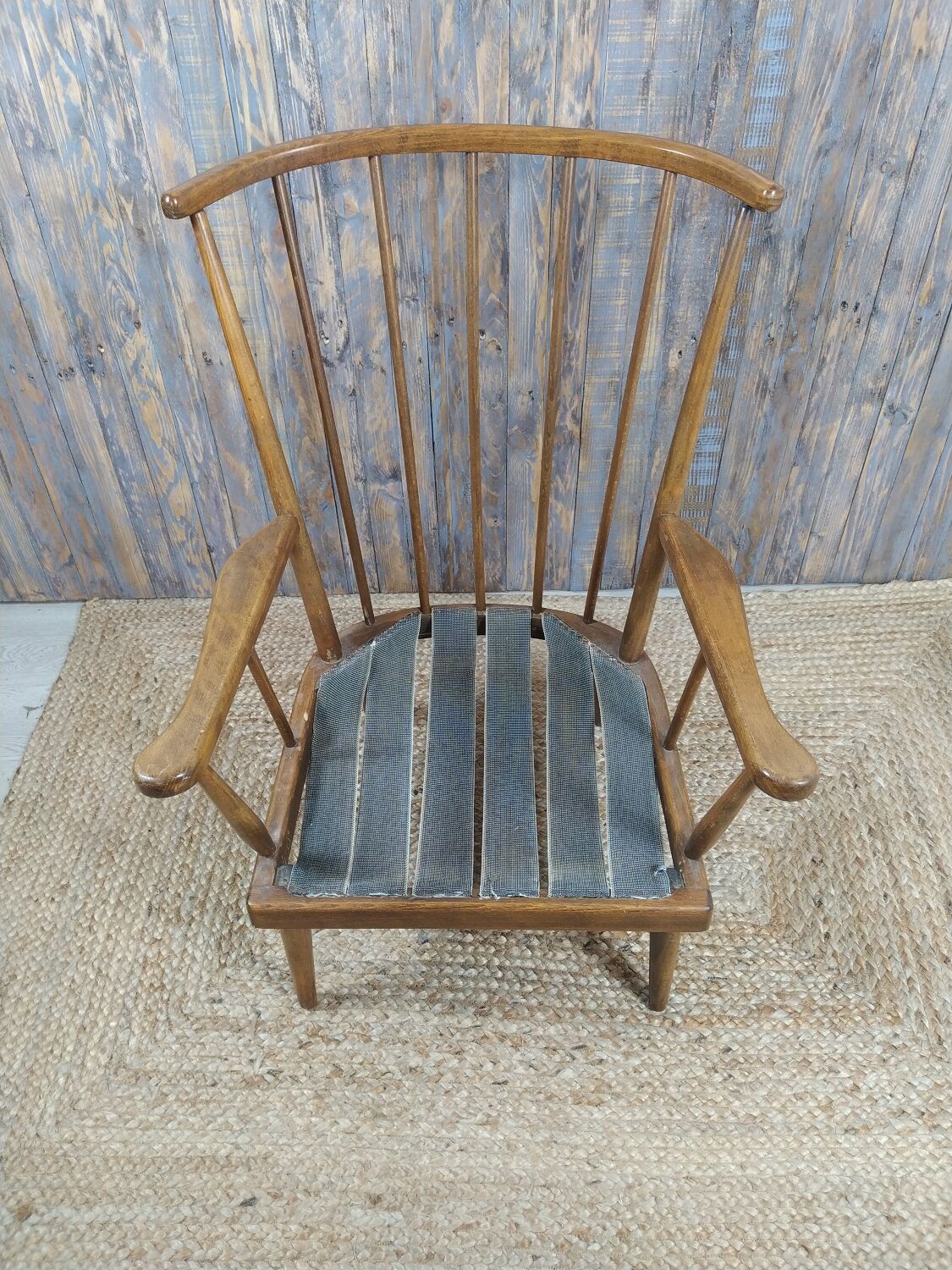 Fan armchair