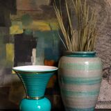 Ceramic vase scarified with gray-blue enamel