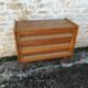 Commode vintage en rotin et chêne