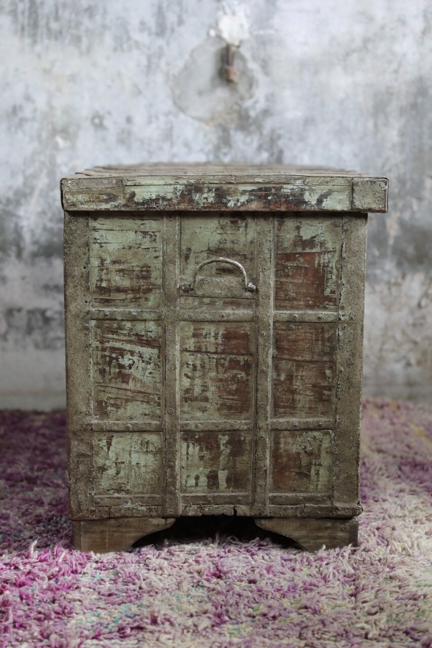 Low chest with iron ornament
