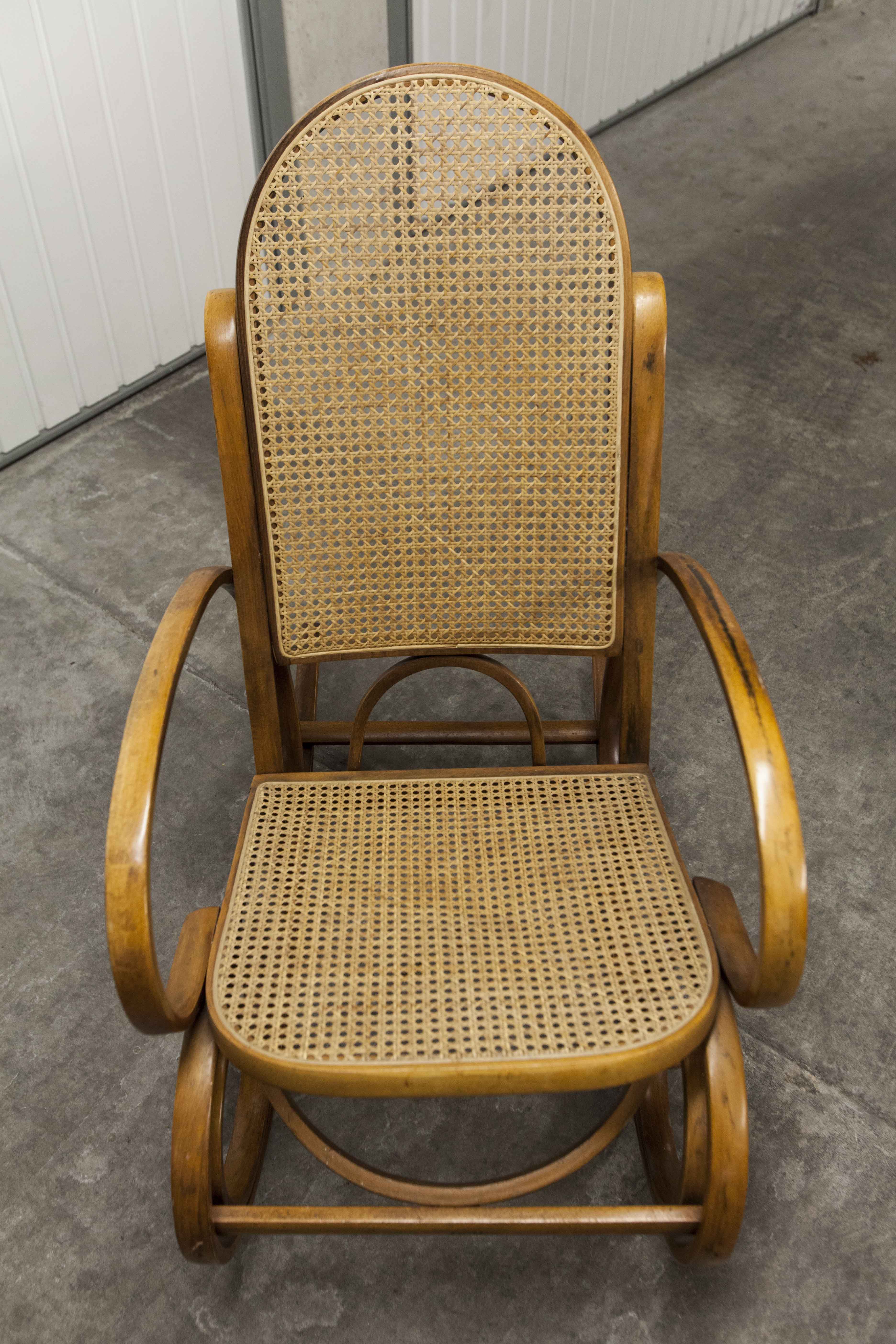 Rocking-chair Thonet 1900 cannage