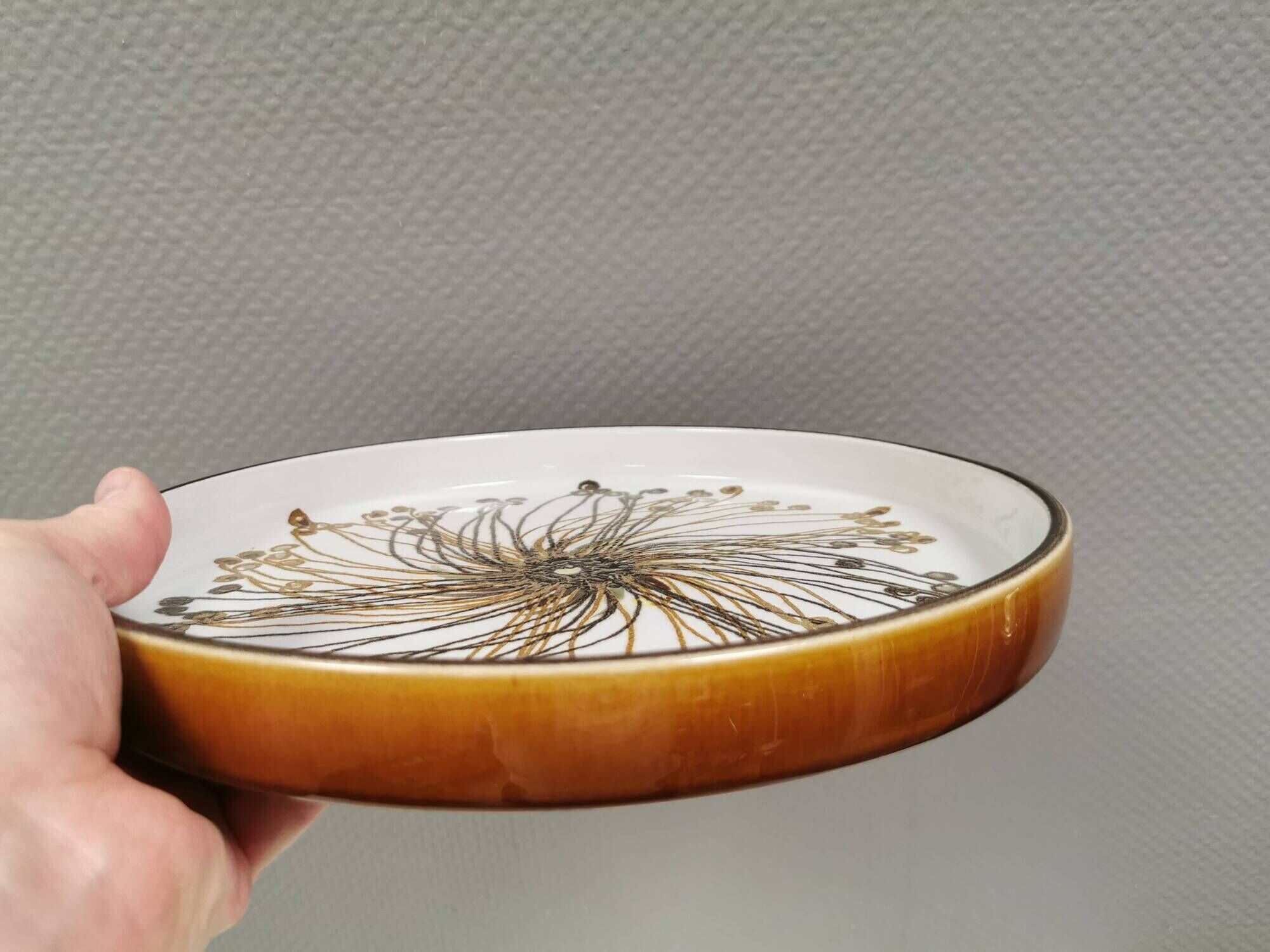 Royal Copenhagen Faience dish, designed by Ellen Malmer (EM) 1960s Denmark