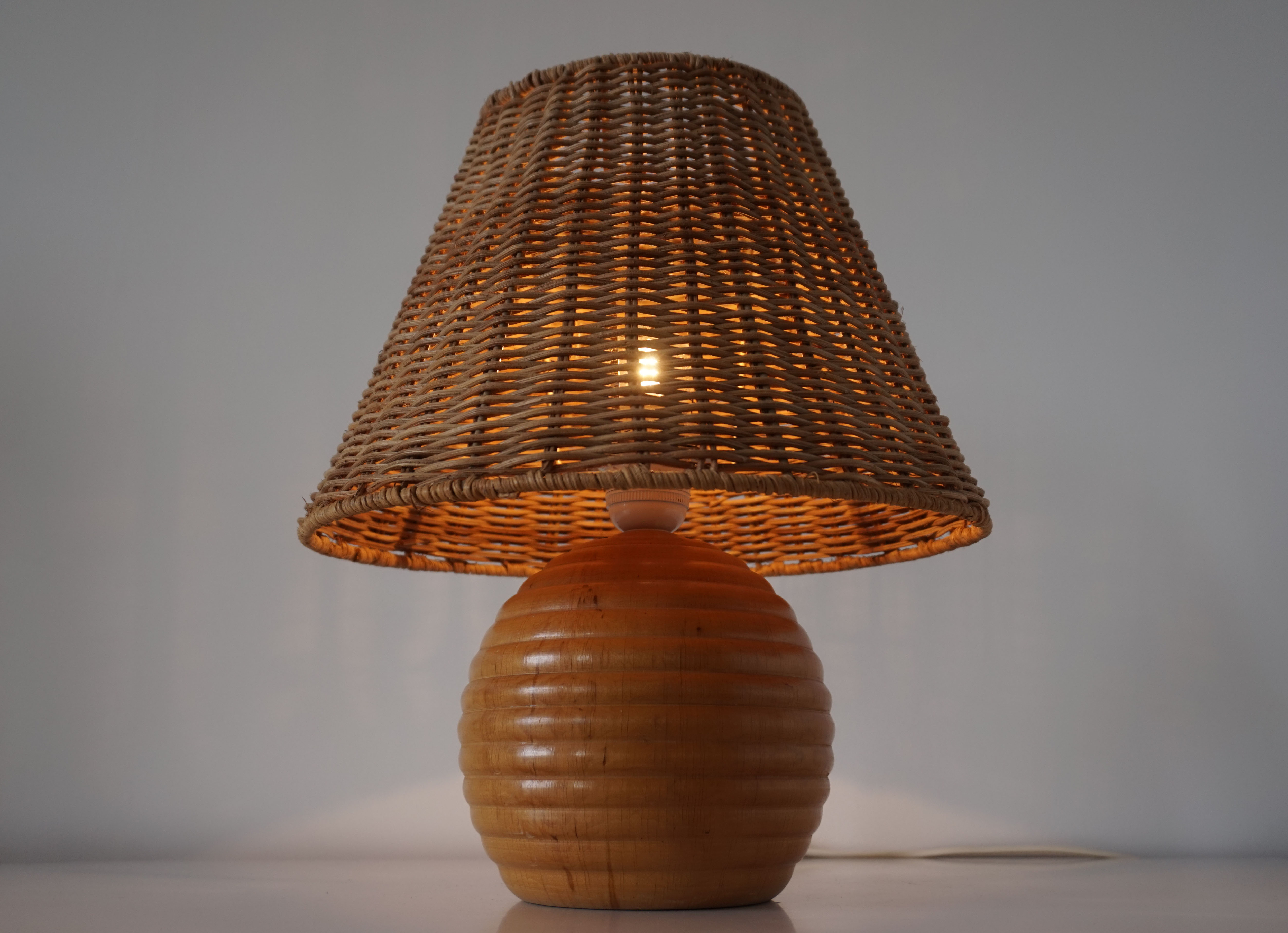 Elm and wicker ball lamp