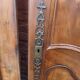 Paire de portes de placard style Louis XV en merisier massif