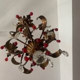 Lustre ancien en tôle dorée et pampilles de cristal rouge et blanc, 1900