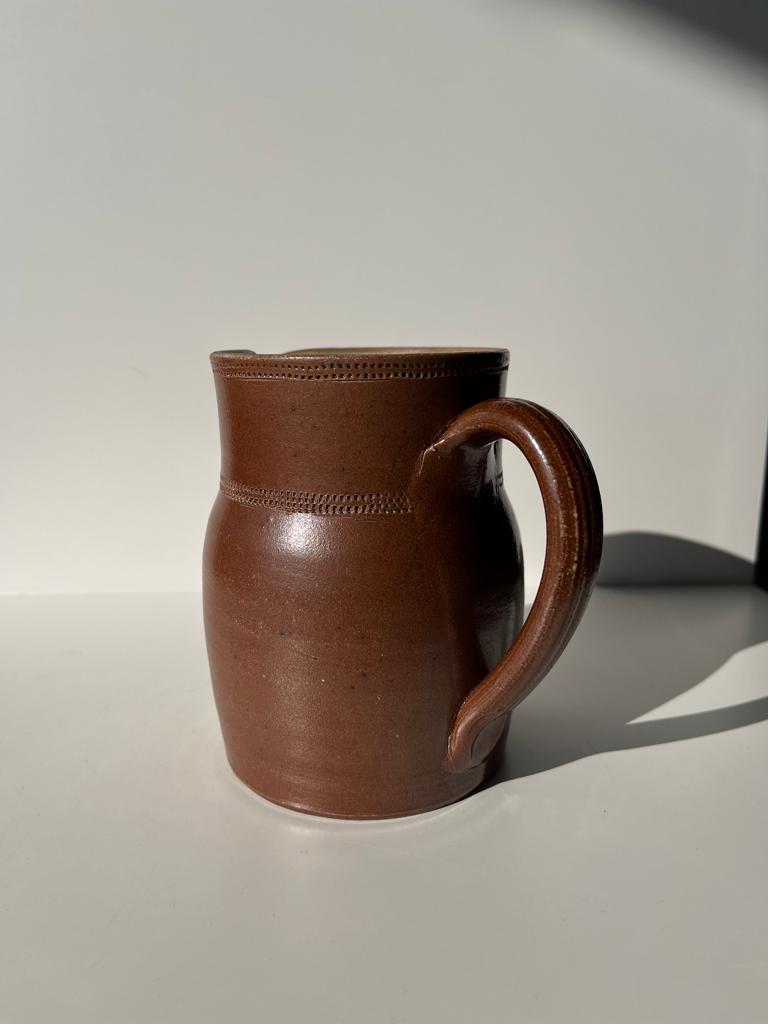 Brown ceramic pitcher H: 20 cm